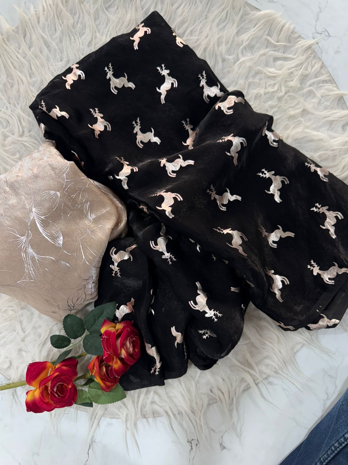 Blossom Party Wear Silk Print Design Fancy Saree With Contrast Blouse Piece