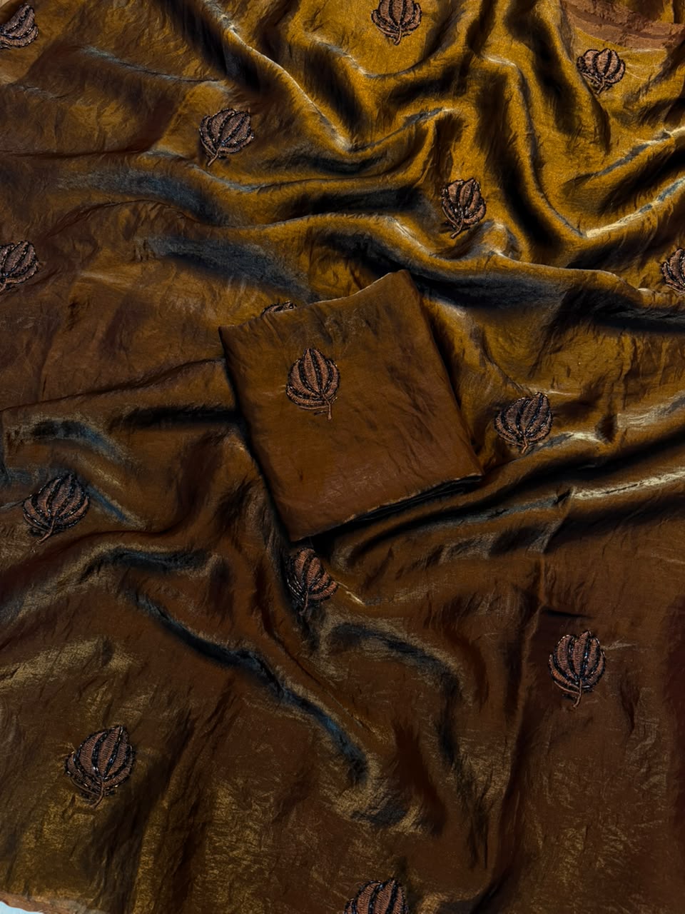 Desiring Party Wear Silk Embroidery n Thread Work Fancy Saree With Matching Blouse Piece