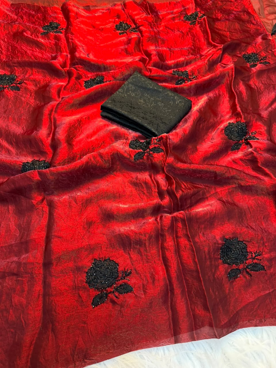 Heritage Party Wear Silk Embroidery n Thread Work Fancy Saree With Blissful Blouse Piece