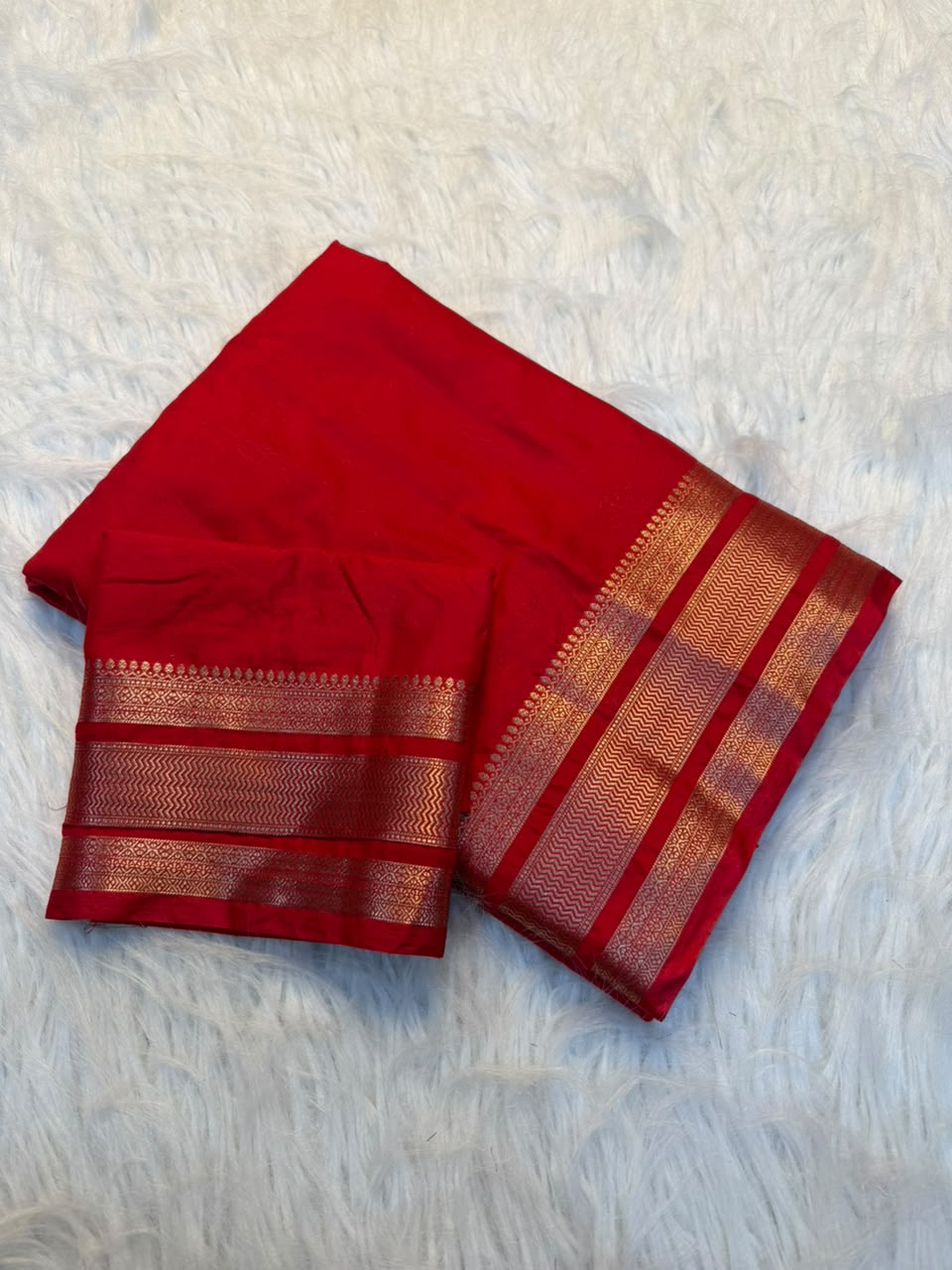 Effervescent Function Wear Viscose Georgette Jacquard Weaving Border Fancy Saree With Blouse Piece
