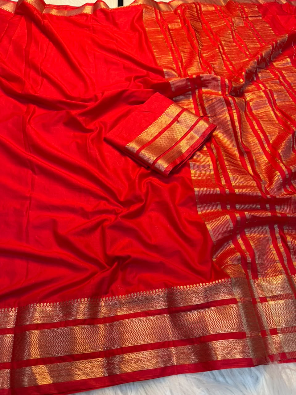 Effervescent Function Wear Viscose Georgette Jacquard Weaving Border Fancy Saree With Blouse Piece