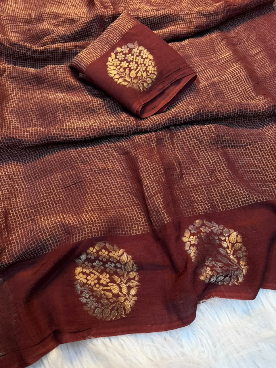 Elegant Party Wear Viscose Silk Jacquard Design n Satin Border Fancy Saree With Blouse Piece