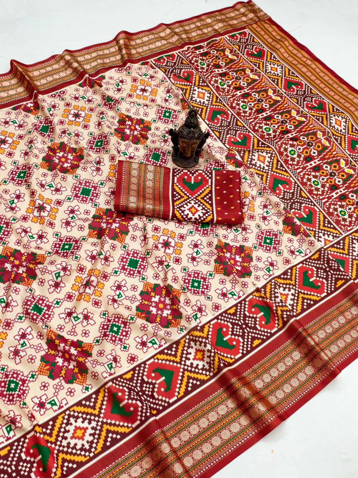 Contemporary Function Wear Soft Silk Print Design Jacquard Border Fancy Saree For Women
