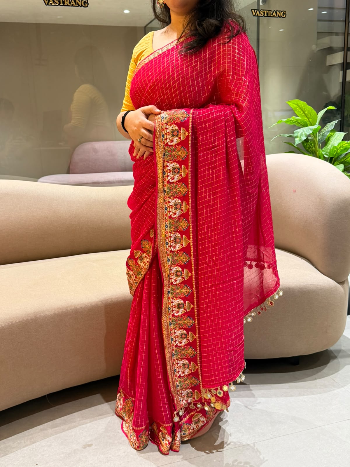 Quintessential Party Wear Viscose Georgette Heavy Border n Zari Work Designer Saree With Blissful Blouse Piece