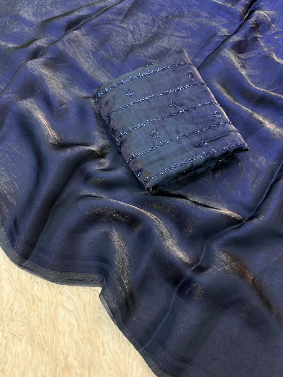 Glamorous Party Wear Silk Embroidery n Thread Work Fancy Saree With Blouse Piece
