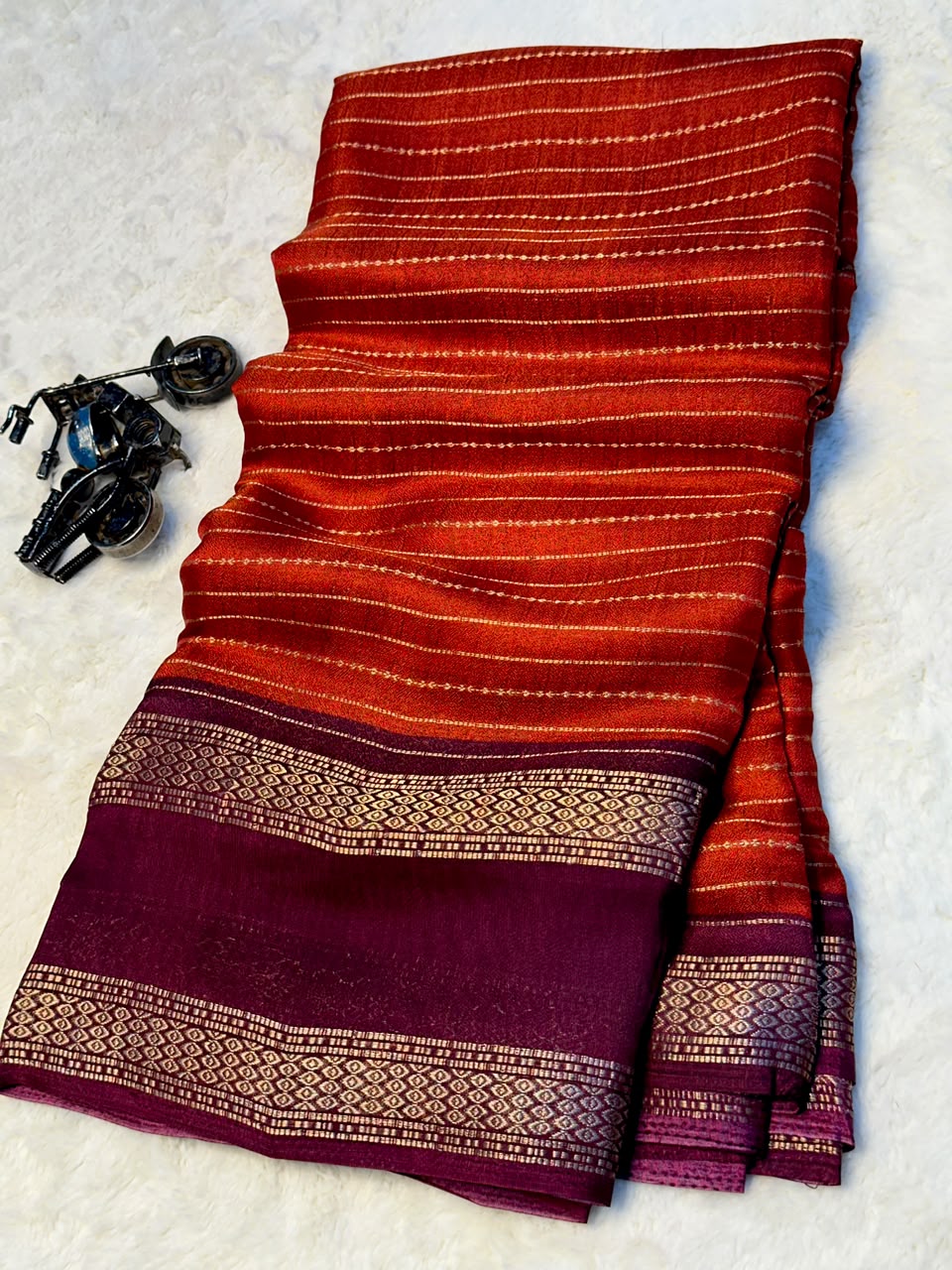 Divine Wedding Wear Soft Silk Jacquard Border Designer Saree With Contrast Blouse Piece
