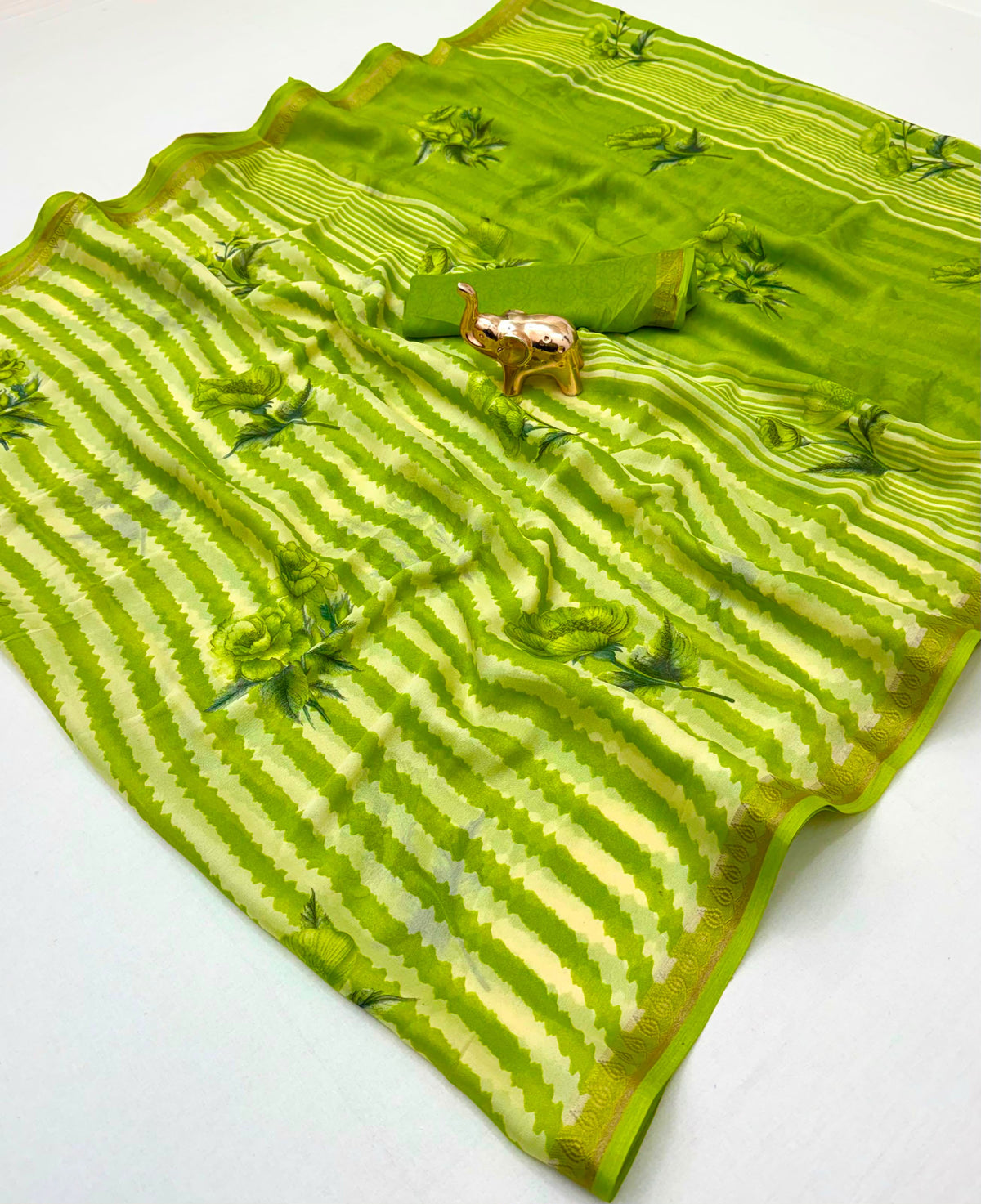 Effervescent Function Wear Soft Silk Print Design jacquard Border Fancy Saree With Blouse Piece