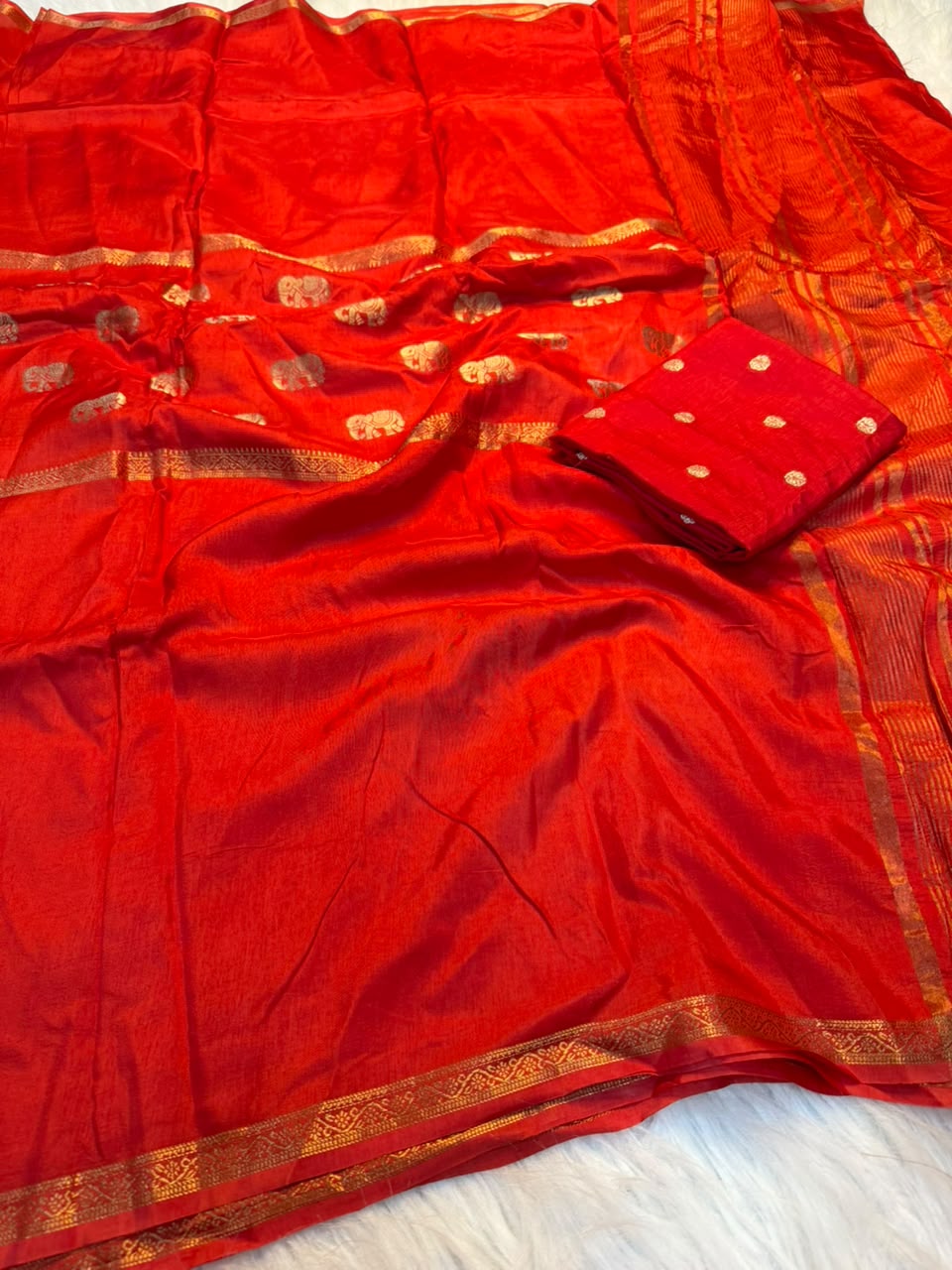 Adorning Function Wear Dola Silk Jacquard Border n Rich Pallu Fancy Saree With Blouse Piece