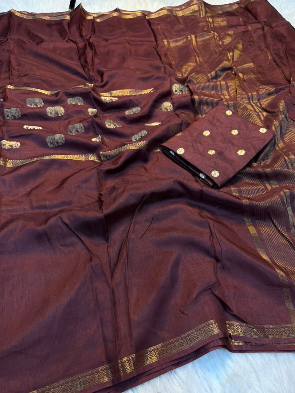 Adorning Function Wear Dola Silk Jacquard Border n Rich Pallu Fancy Saree With Blouse Piece