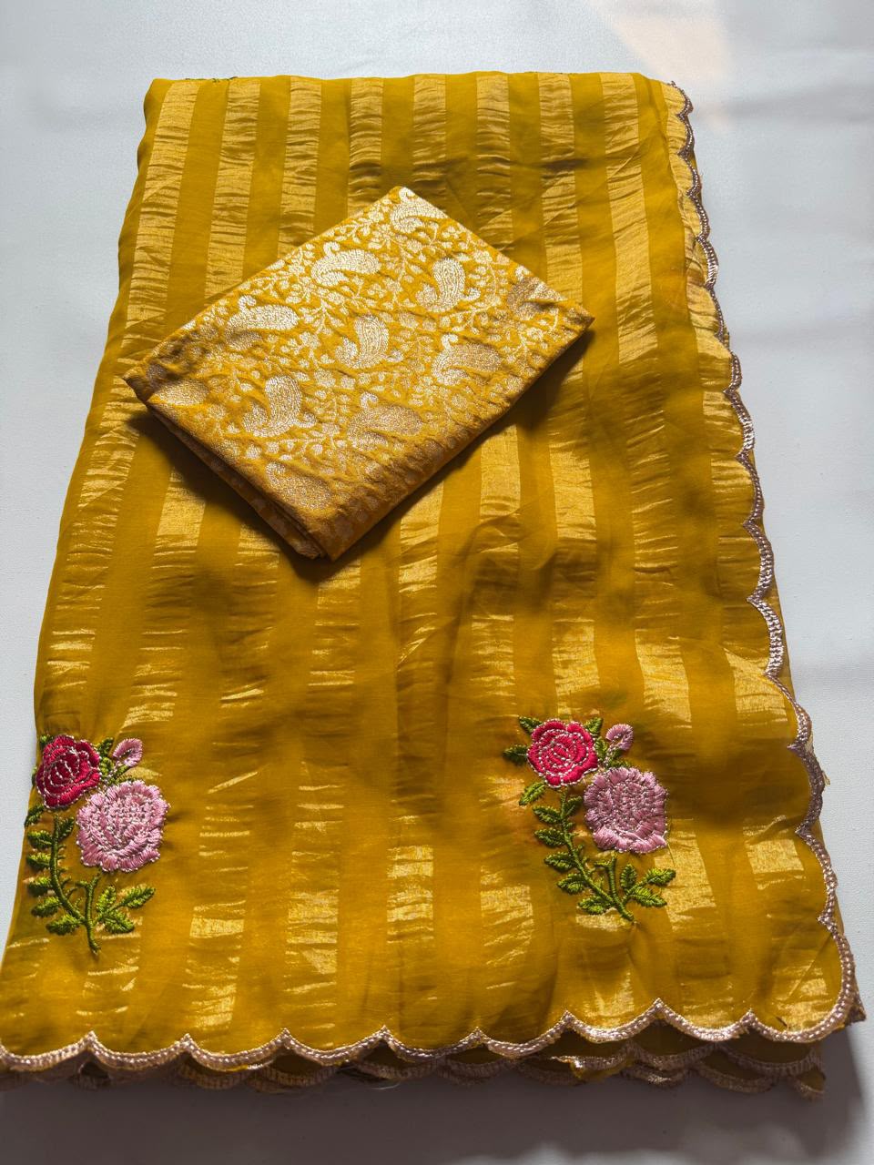 Evocative Function Wear Chiffon Silk Embroidery Thread n Arco Border Fancy Saree With Blouse Piece