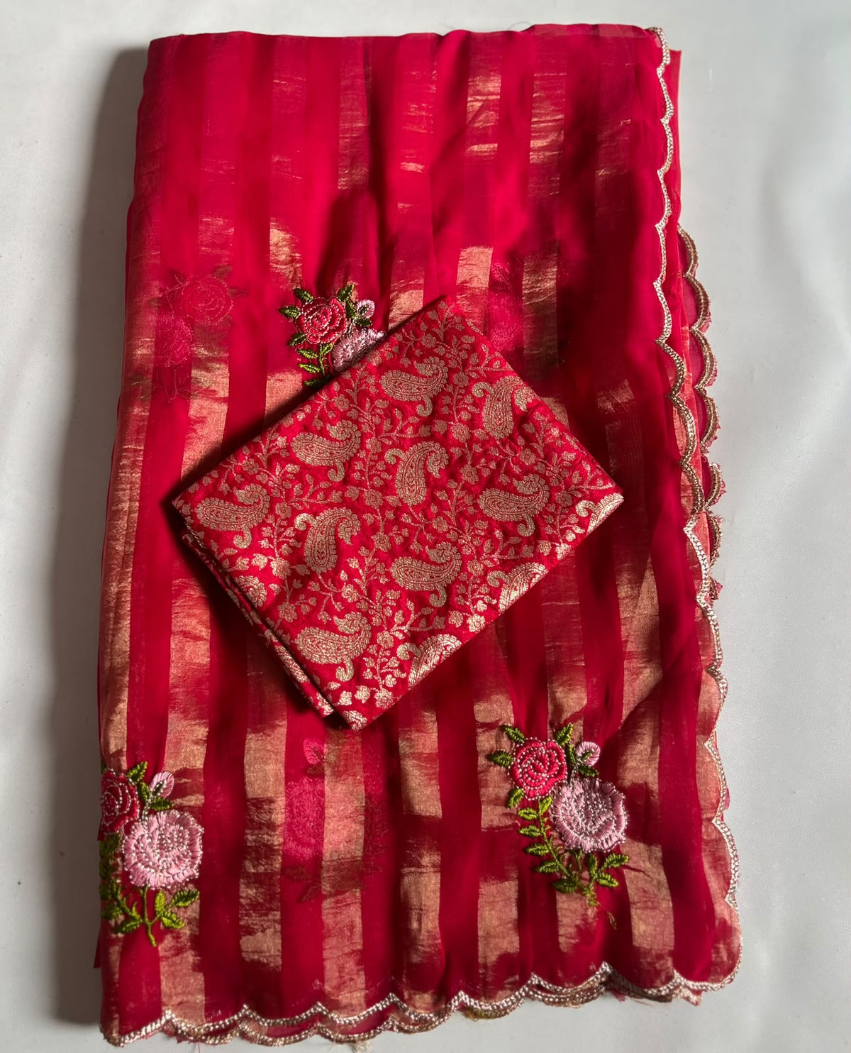 Evocative Function Wear Chiffon Silk Embroidery Thread n Arco Border Fancy Saree With Blouse Piece
