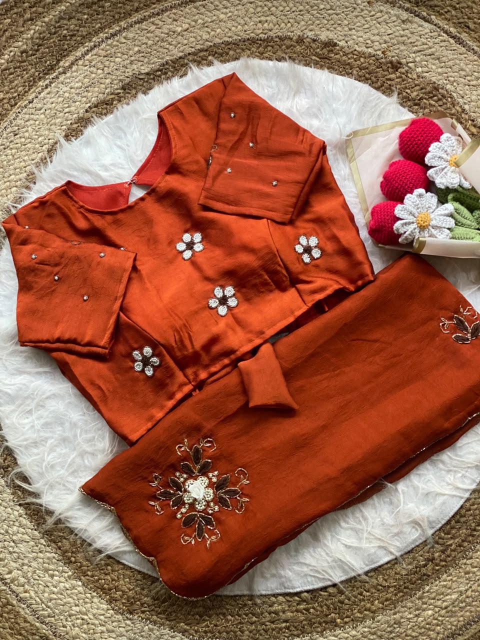 Prettiest Party Wear Chiffon Silk Thread n Handwork Fancy Saree With Unstitched Blouse Piece