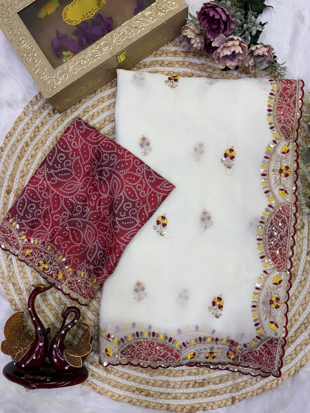 Regal Wedding Wear Soft Silk Embroidery Thread n Arco Border Designer Saree With Contrast Blouse Piece