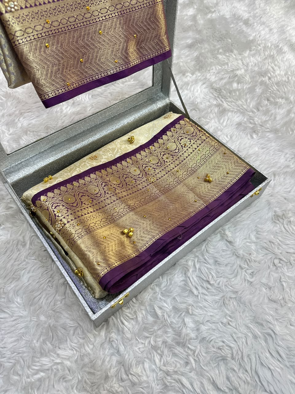Attractive Wedding Wear Banarasi Tissue Silk Zari Weaving Border Ghungroo Work Saree With Blouse Piece