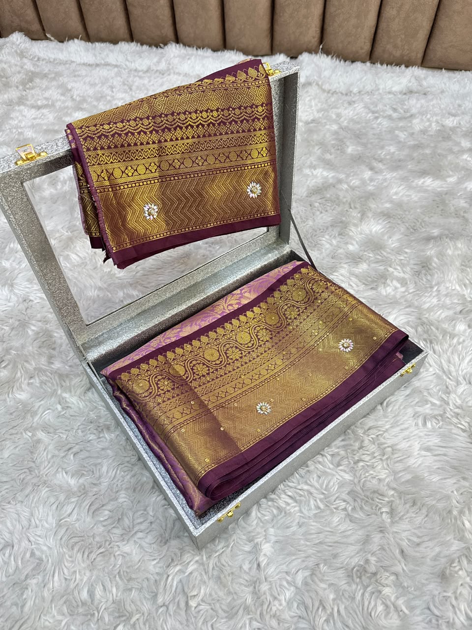 Splendorous Function Wear Banarasi Silk Zari Weaving Border Rich Pallu Ghungroo Work Saree With Blouse Piece