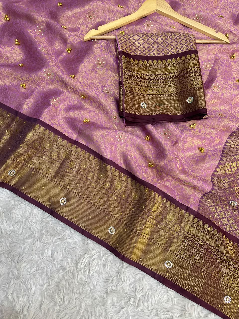 Splendorous Function Wear Banarasi Silk Zari Weaving Border Rich Pallu Ghungroo Work Saree With Blouse Piece