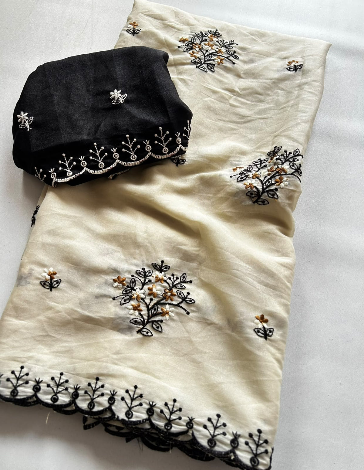 Blossom Festive Wear Georgette Embroidery n Thread Work Designer Saree With Contrast Blouse Piece