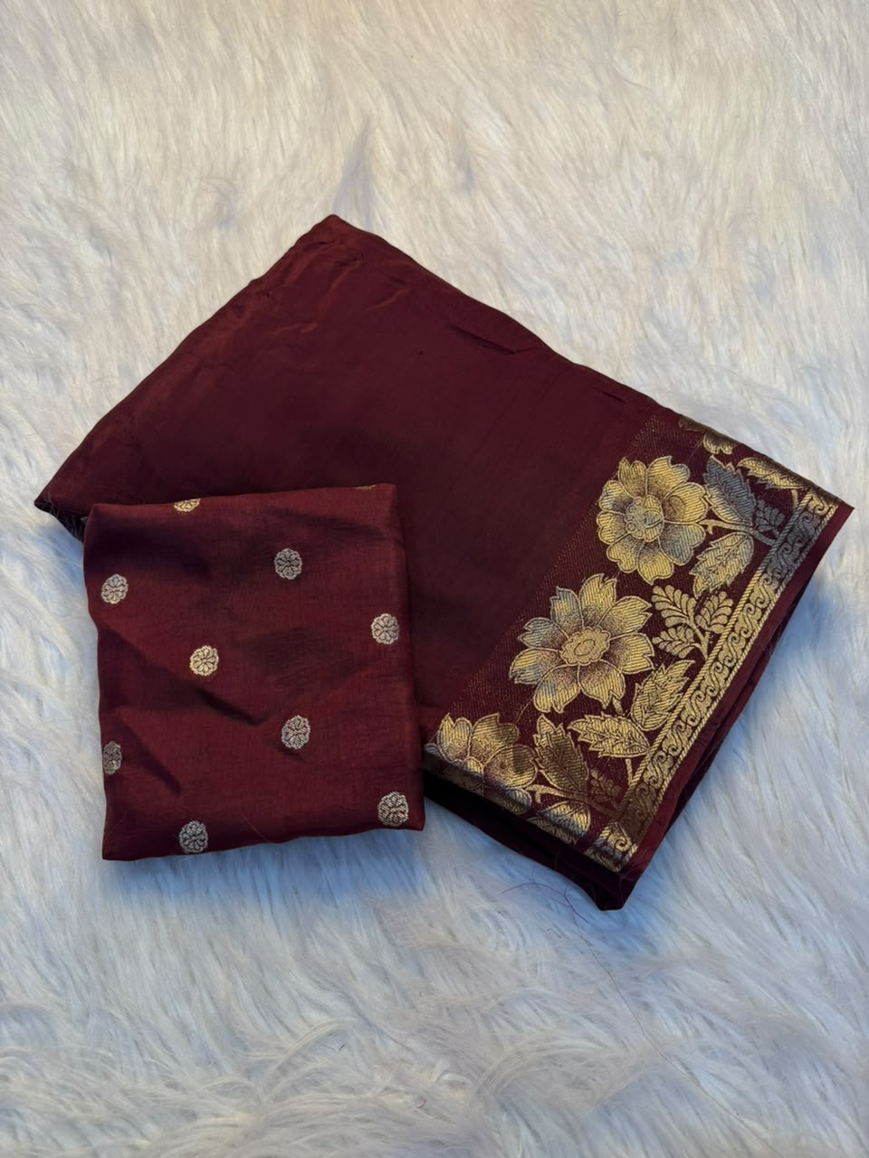Glossy Festive Wear Dola Silk Jacquard Satin Border Fancy Designer Saree With Bloue Piece