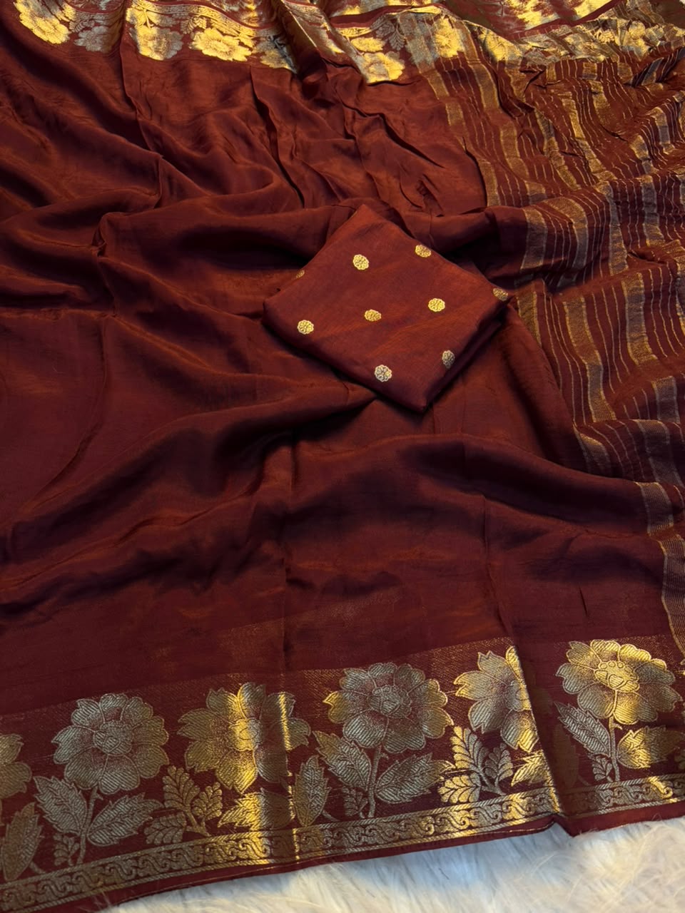 Glossy Festive Wear Dola Silk Jacquard Satin Border Fancy Designer Saree With Bloue Piece