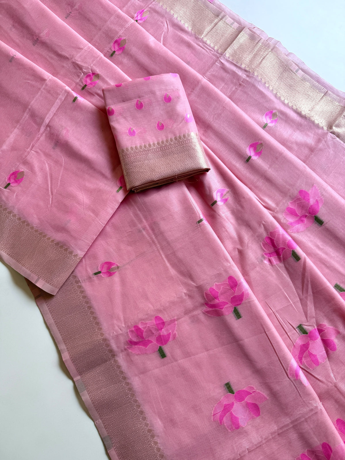 Elegant Festive Wear Soft Cotton Silk Jacquard Weaving Border Fancy Designer Saree For Women