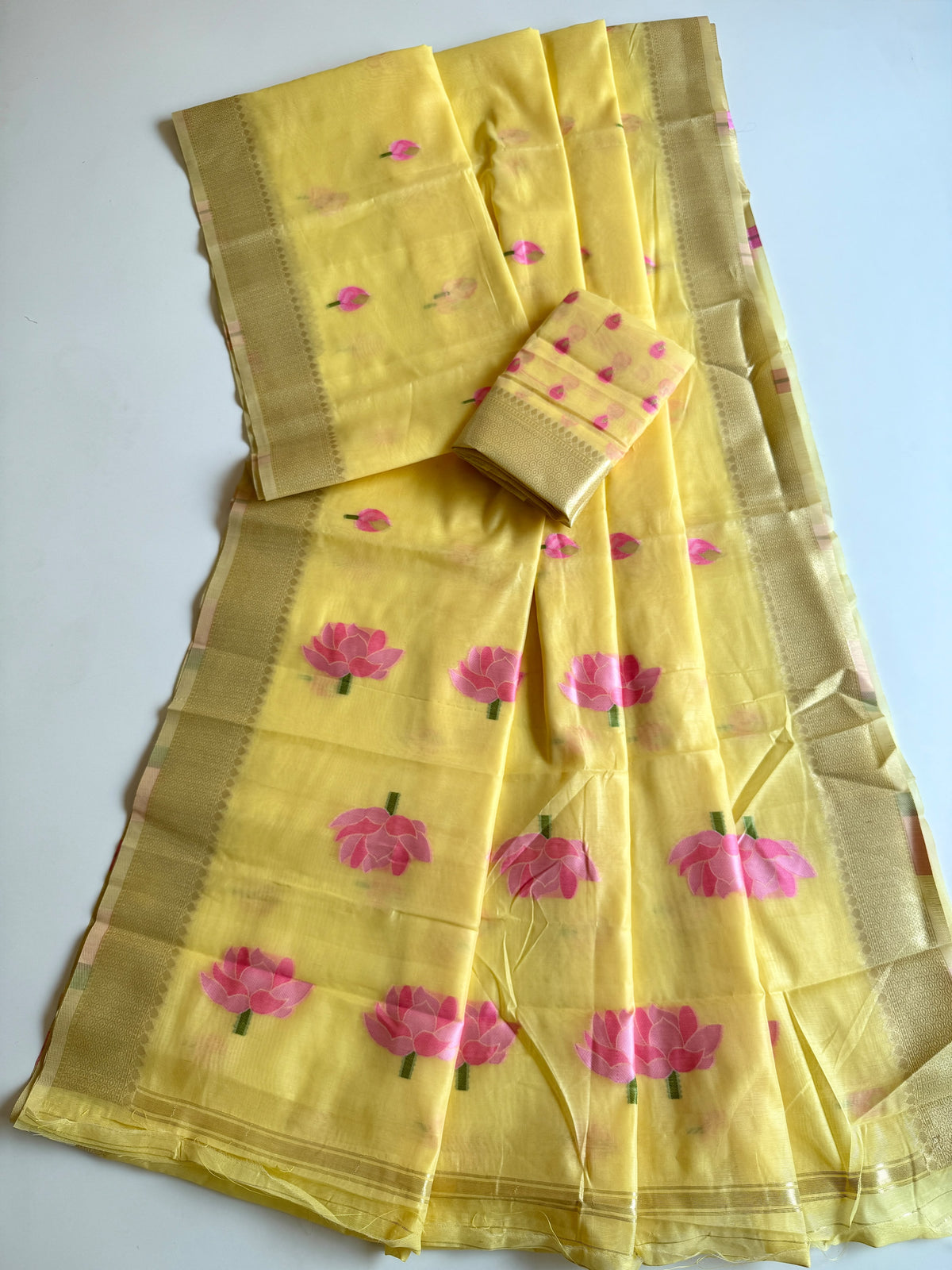 Elegant Festive Wear Soft Cotton Silk Jacquard Weaving Border Fancy Designer Saree For Women