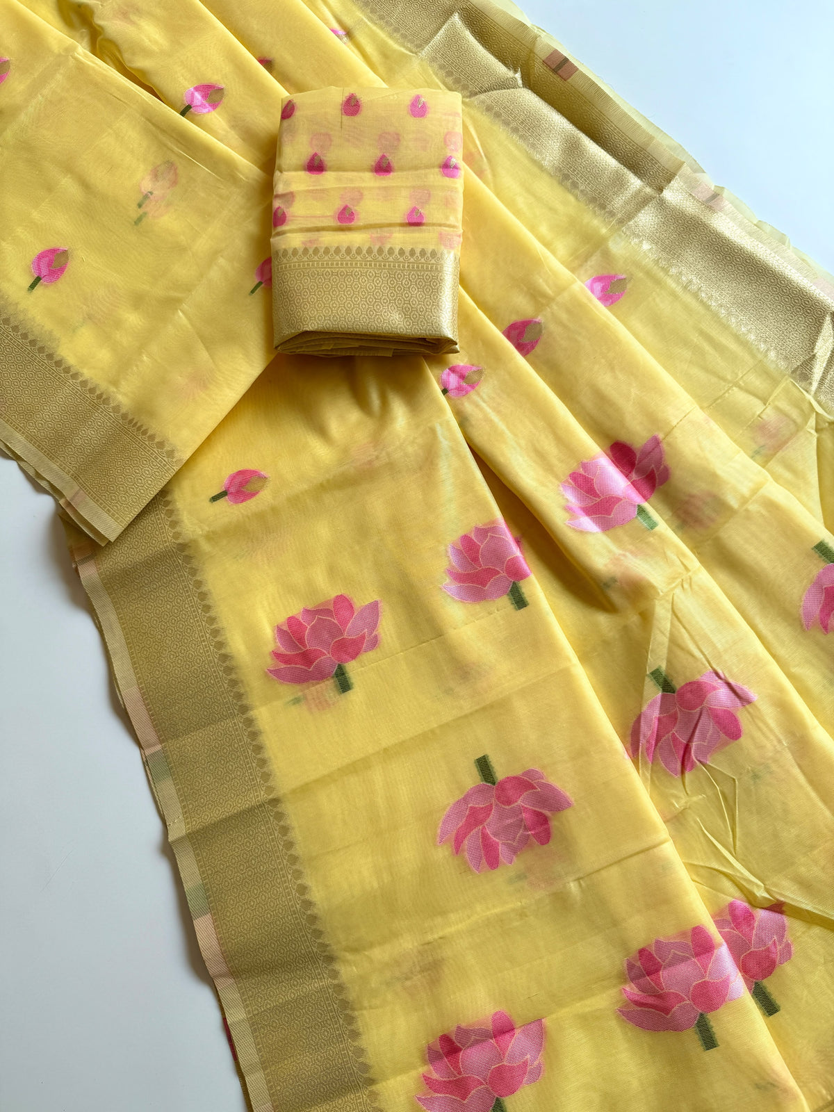 Elegant Festive Wear Soft Cotton Silk Jacquard Weaving Border Fancy Designer Saree For Women