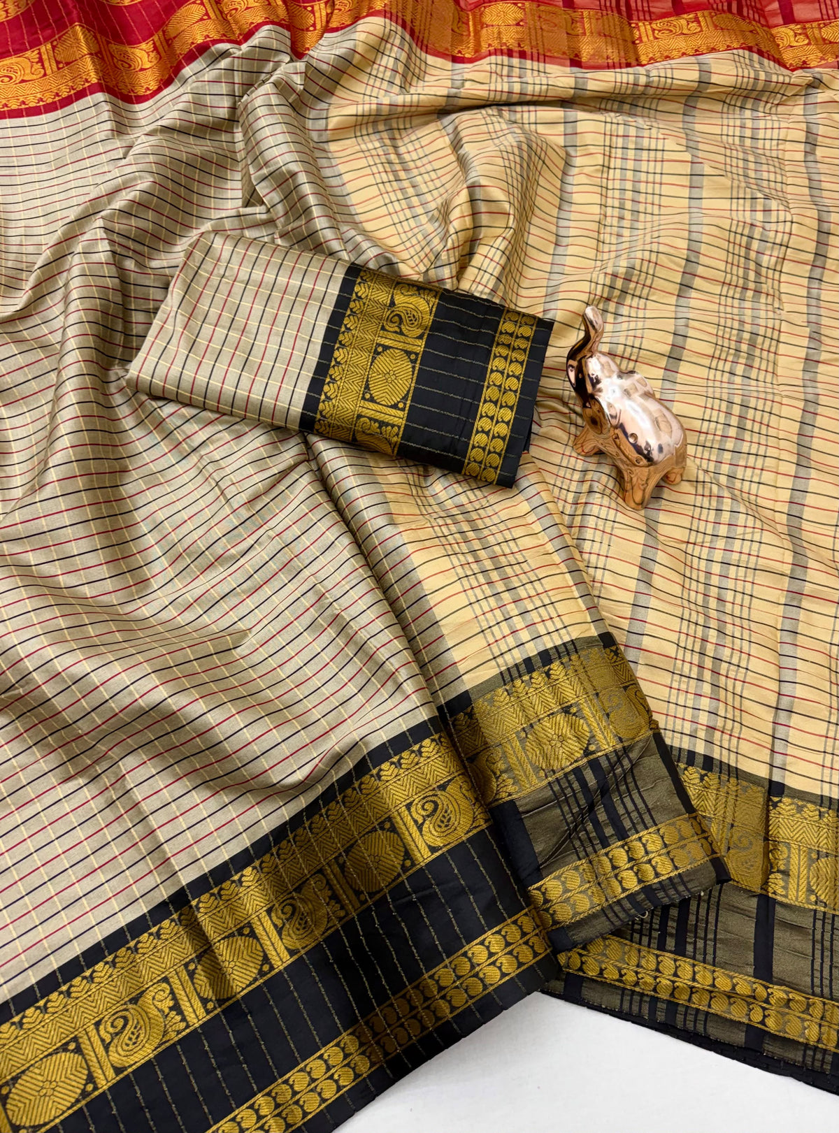 Stunning Wedding Wear Soft Silk Jacquard Border Rich Pallu Fancy Saree With Blouse Piece