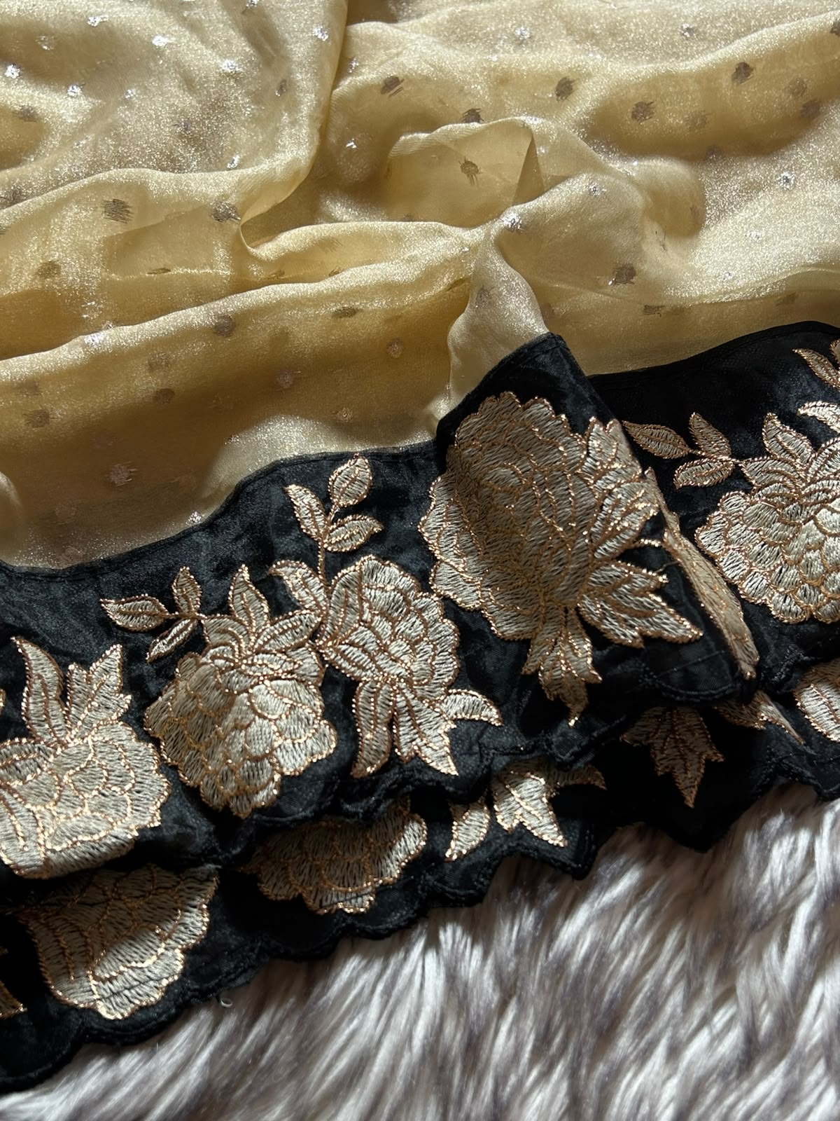 Contemporary Party Wear Tissue Silk Embroidery n Thread Work Fancy Saree With Contrast Blouse Piece