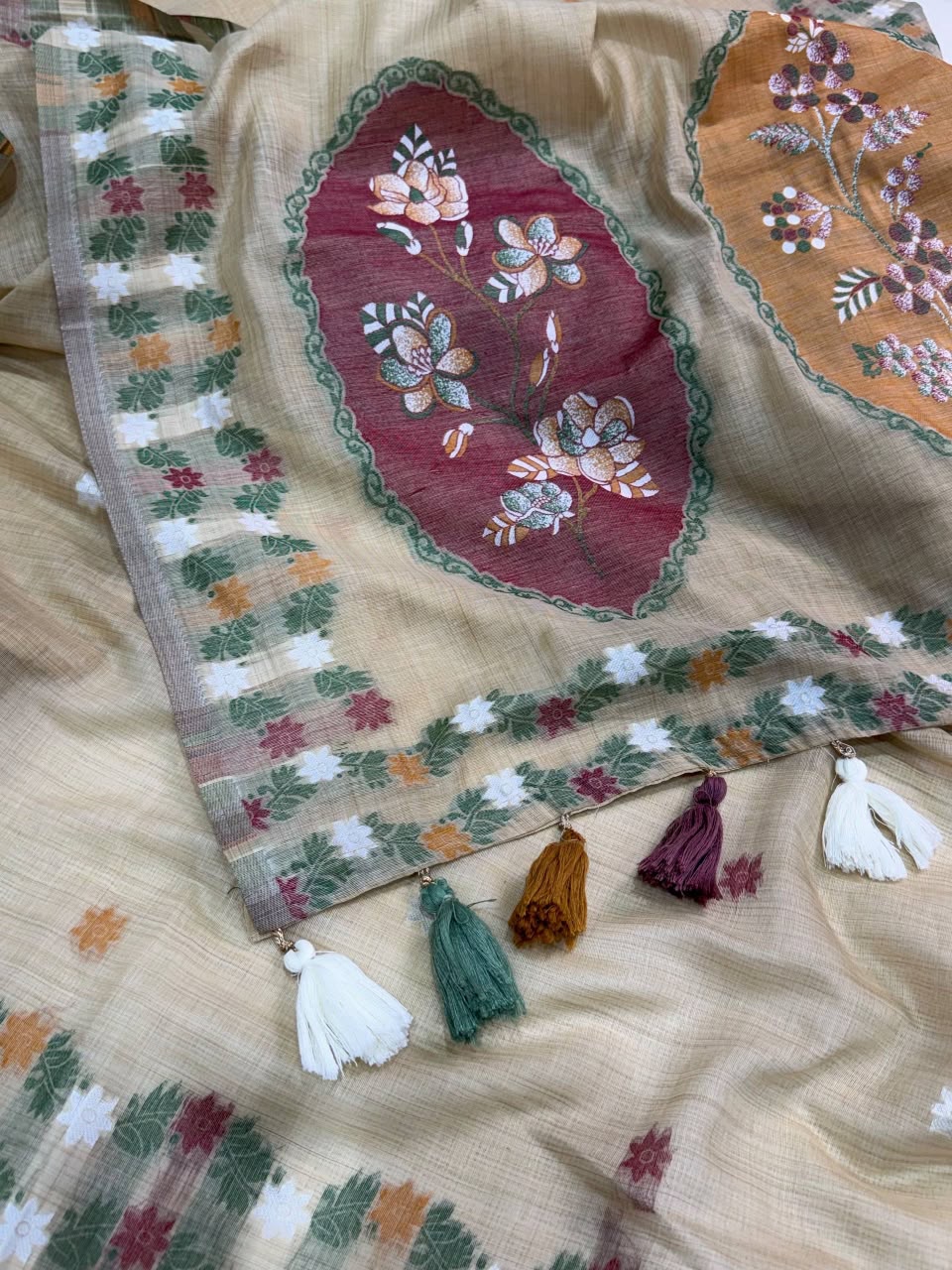 Magnetic Function Wear Linen Cotton Print Design Jacquard Border n Tussles Work Designer Saree With Unstitched Blouse Piece