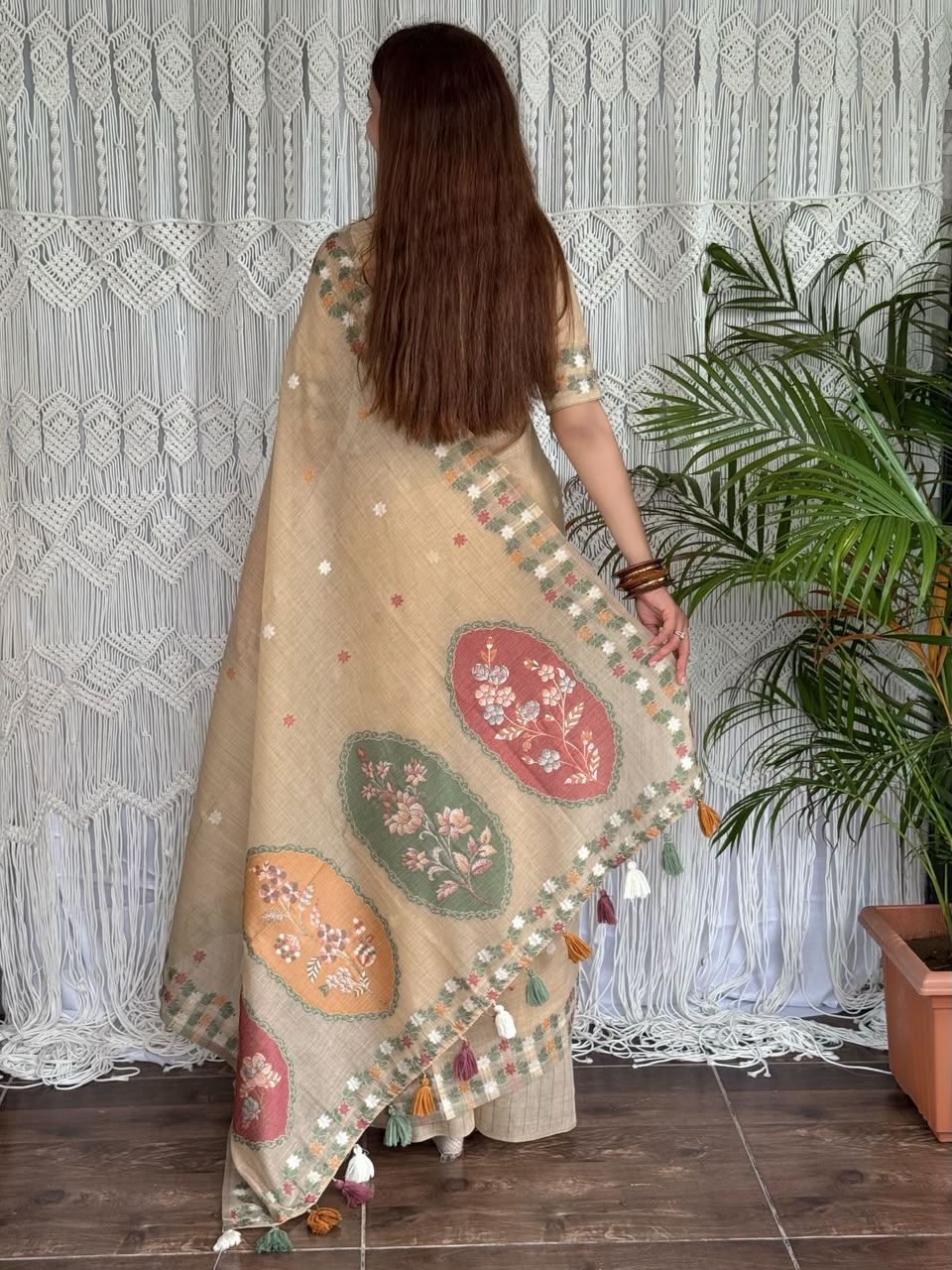 Magnetic Function Wear Linen Cotton Print Design Jacquard Border n Tussles Work Designer Saree With Unstitched Blouse Piece