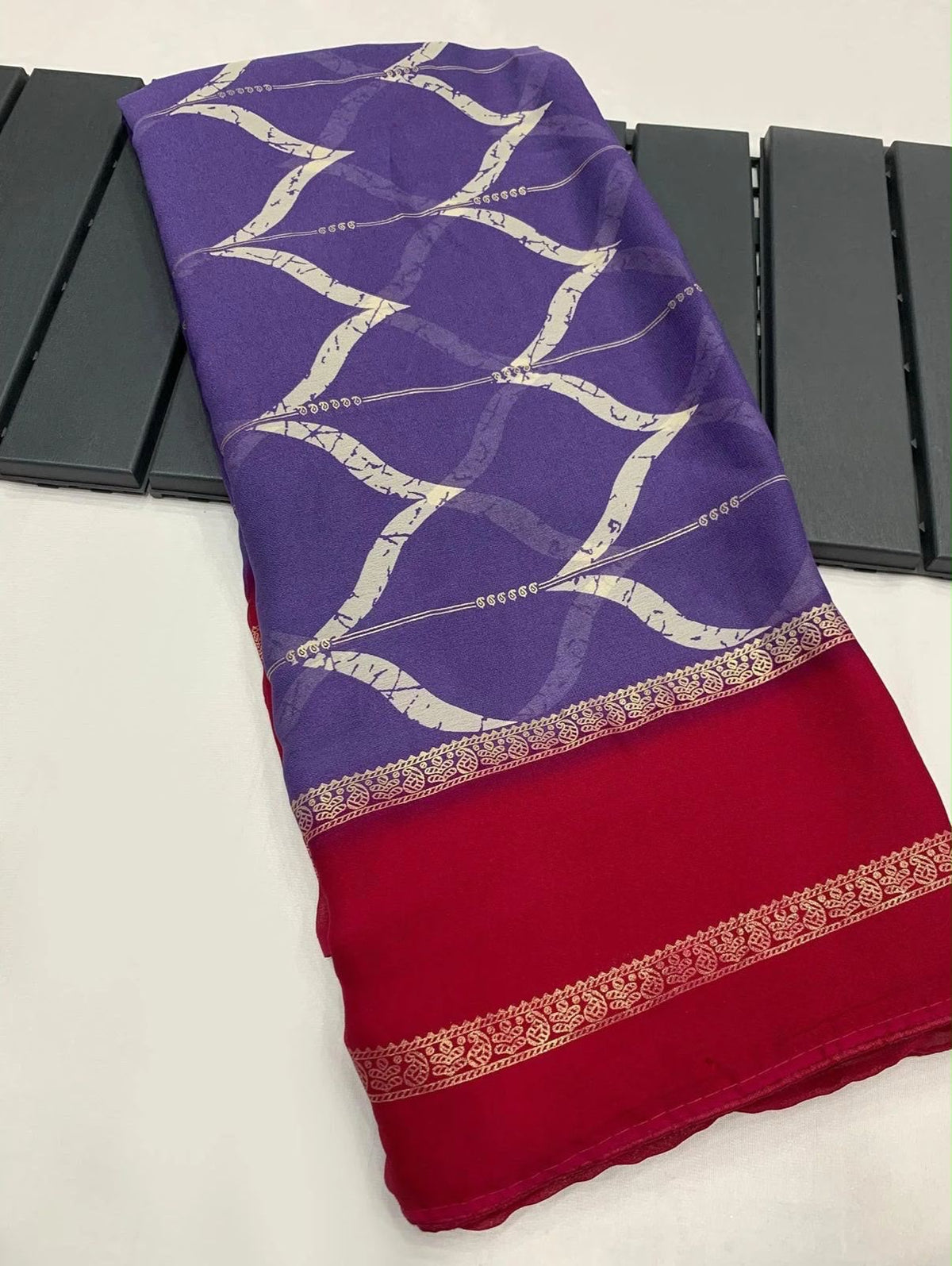 Forbearance Festive Wear Viscose Georgette Print Design Zari BorderFancy Saree With Blouse Piece