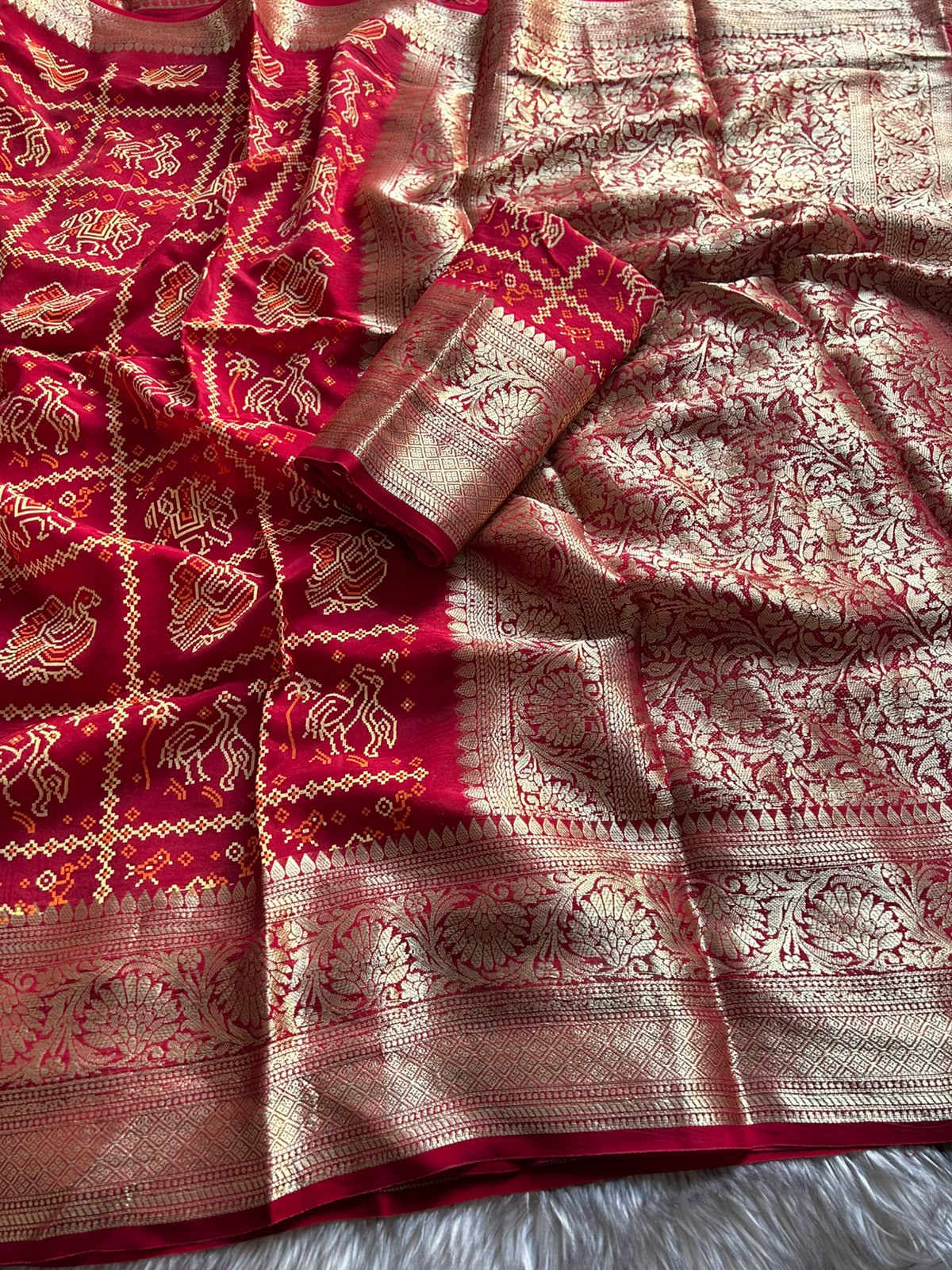 Regal Wedding Wear Georgette Print Design Zari Weaving Border Designer ...