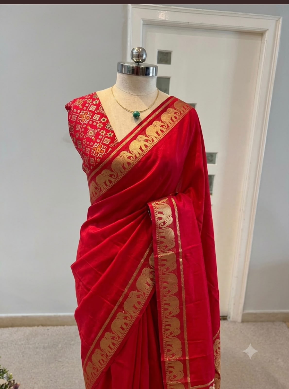 Mellifluous Function Wear Silk Jacquard Zari Weaving Work Fancy Saree With Blouse Piece