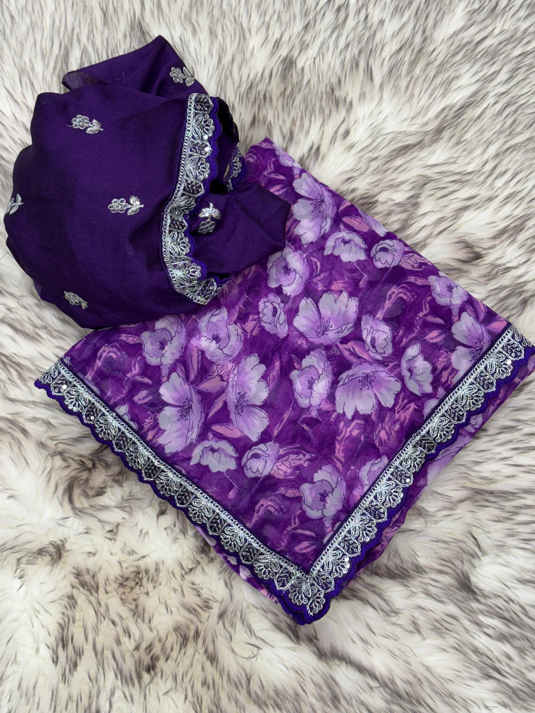 New Weightless Georgette Purple Color Print n Lace Border Work Saree With Embroidered Blouse Piece