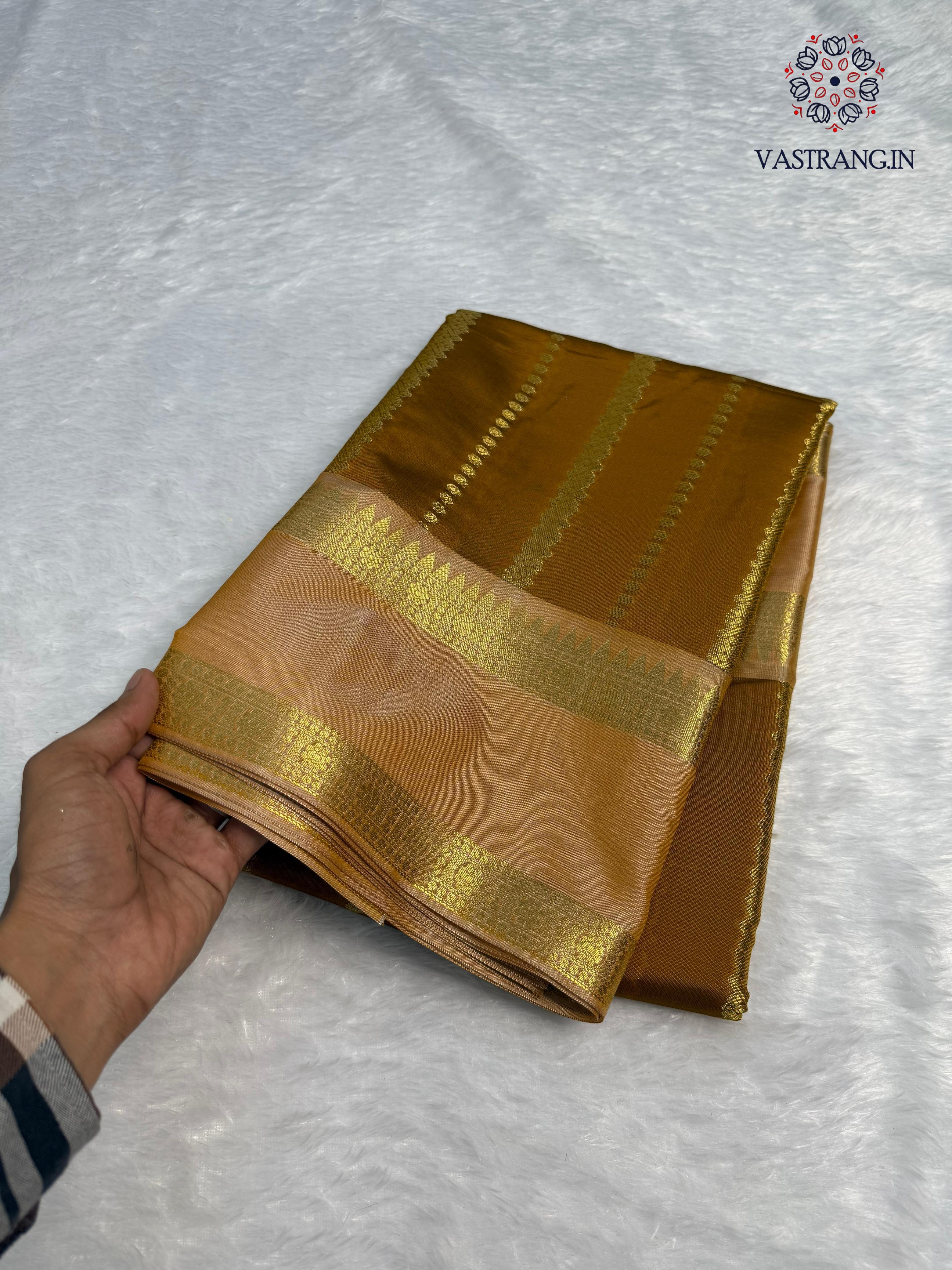 New Wedding Wear Banarasi Soft Silk Jacquard Weaving Work Fancy Designer Saree