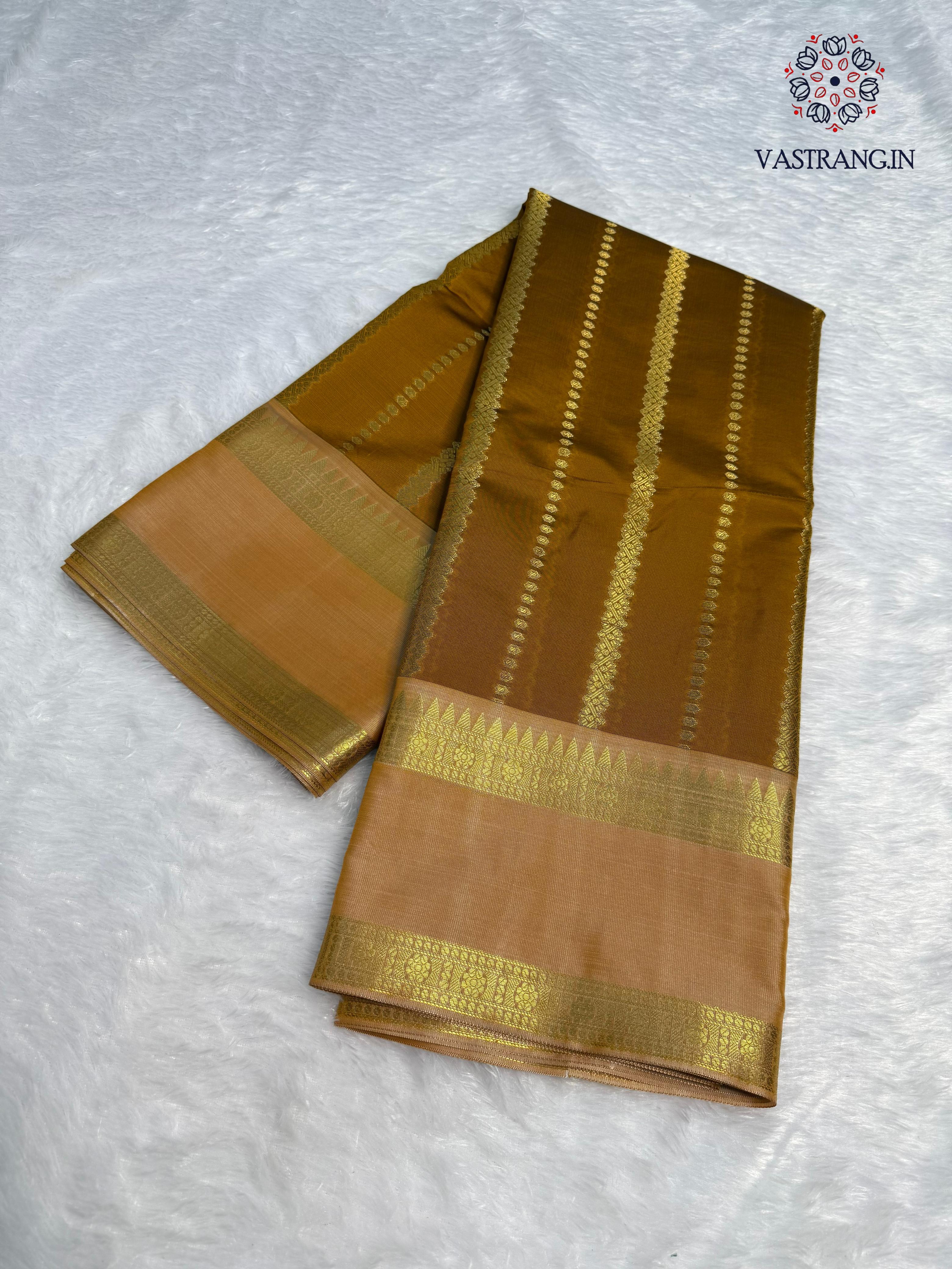 New Wedding Wear Banarasi Soft Silk Jacquard Weaving Work Fancy Designer Saree