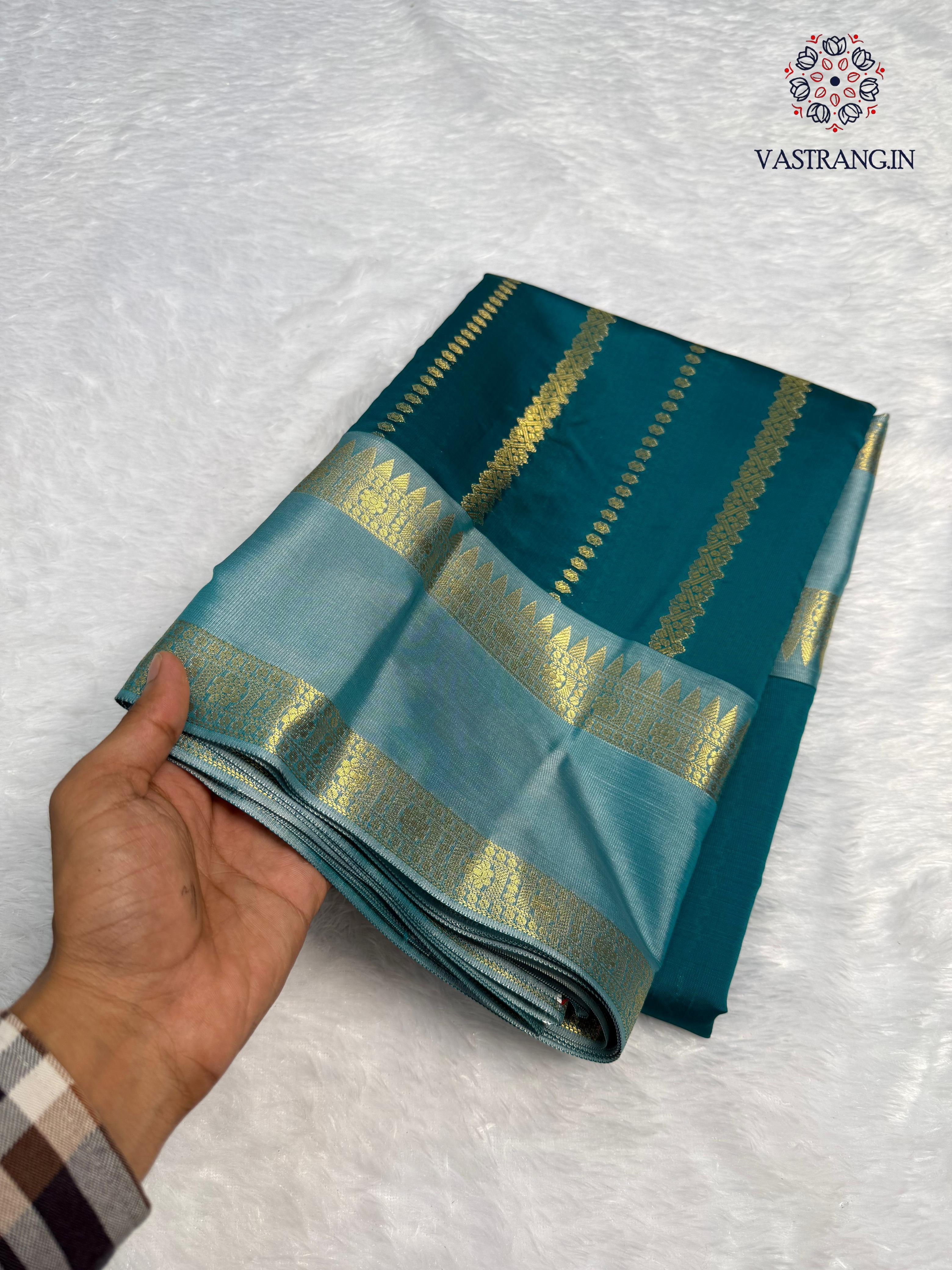 New Wedding Wear Banarasi Soft Silk Jacquard Weaving Work Fancy Designer Saree