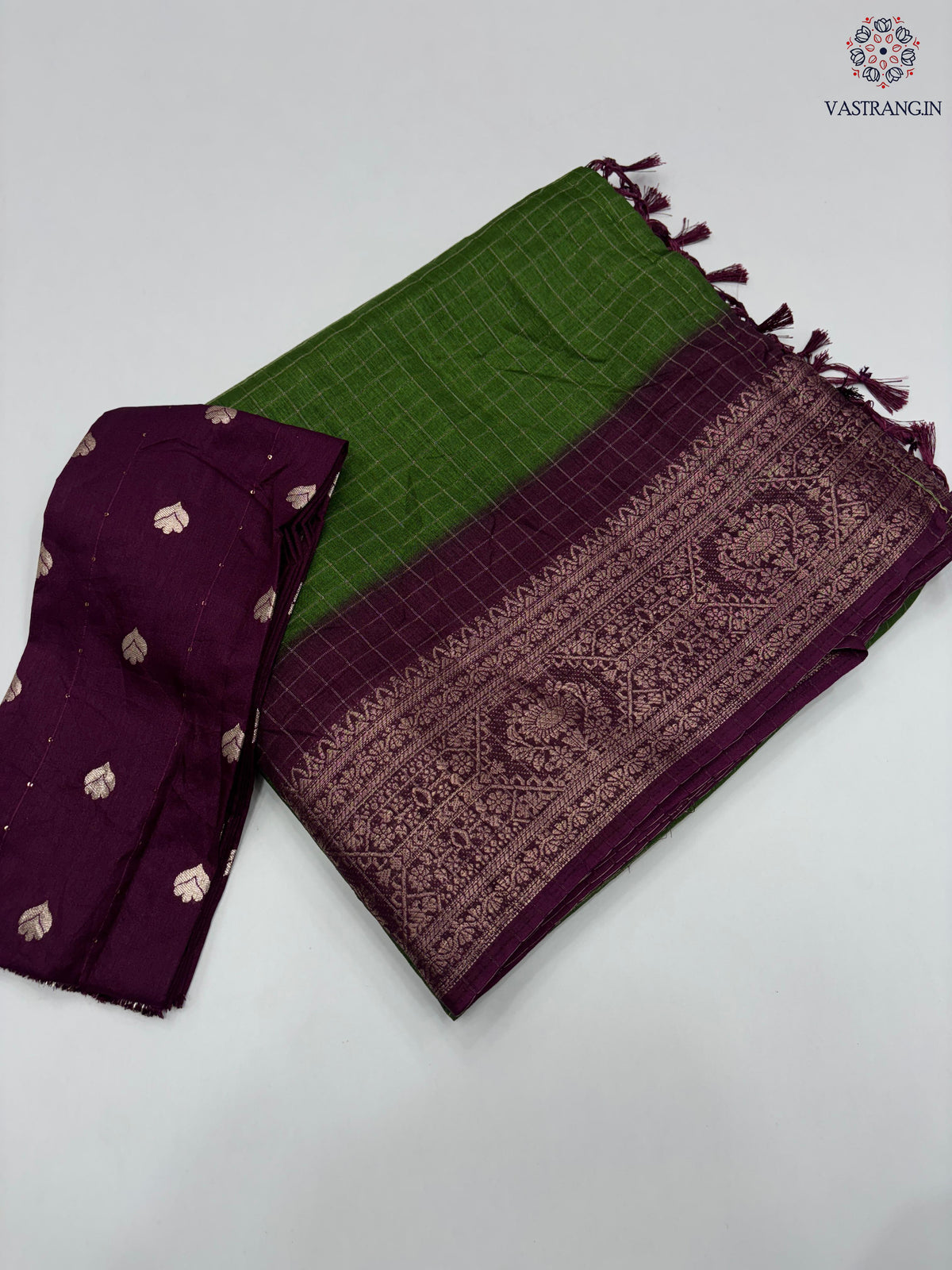 New Festive Wear Pure Dola Silk Chex Design With Jacquard Weaving Work Fancy Designer Saree