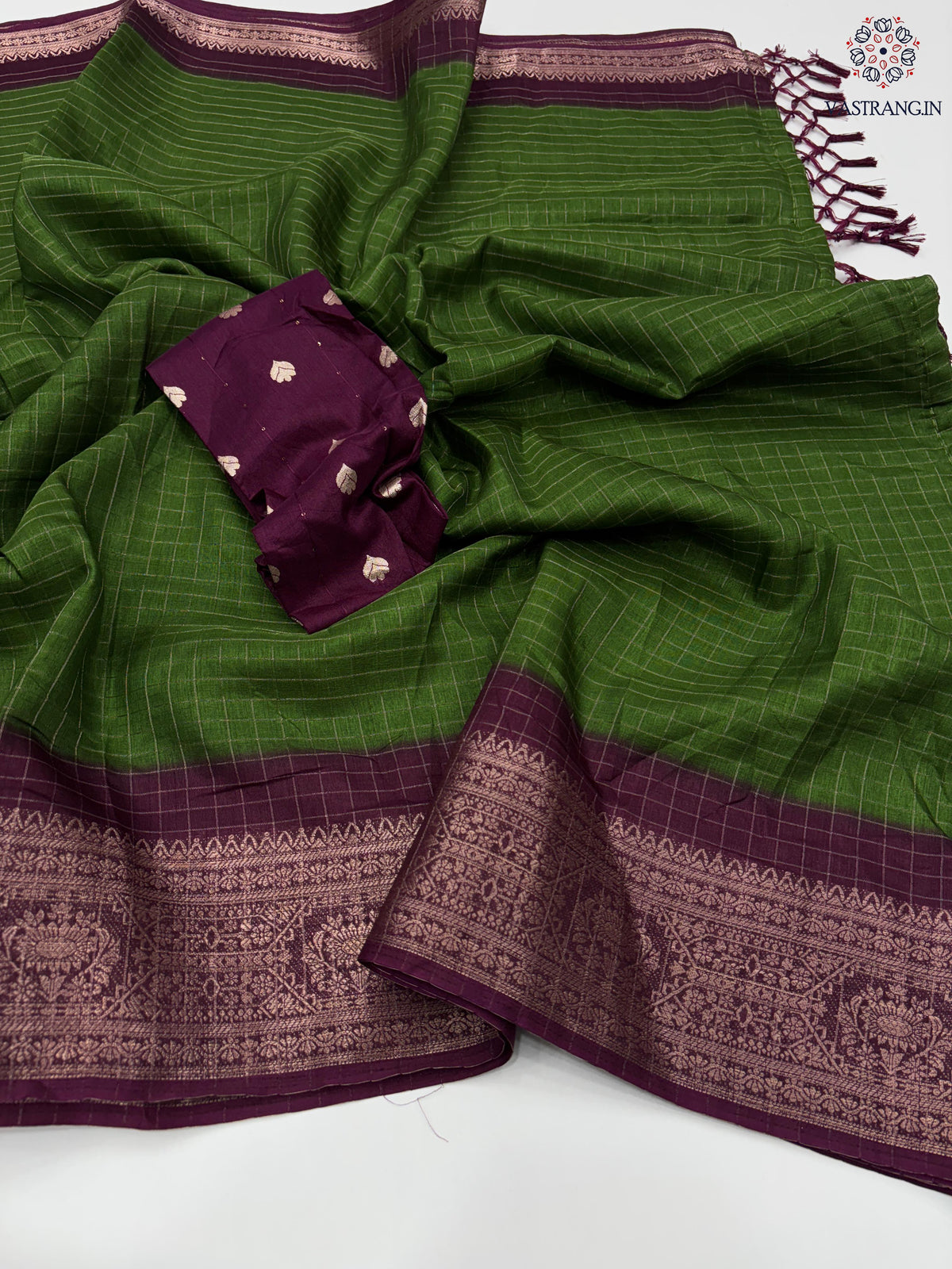 New Festive Wear Pure Dola Silk Chex Design With Jacquard Weaving Work Fancy Designer Saree
