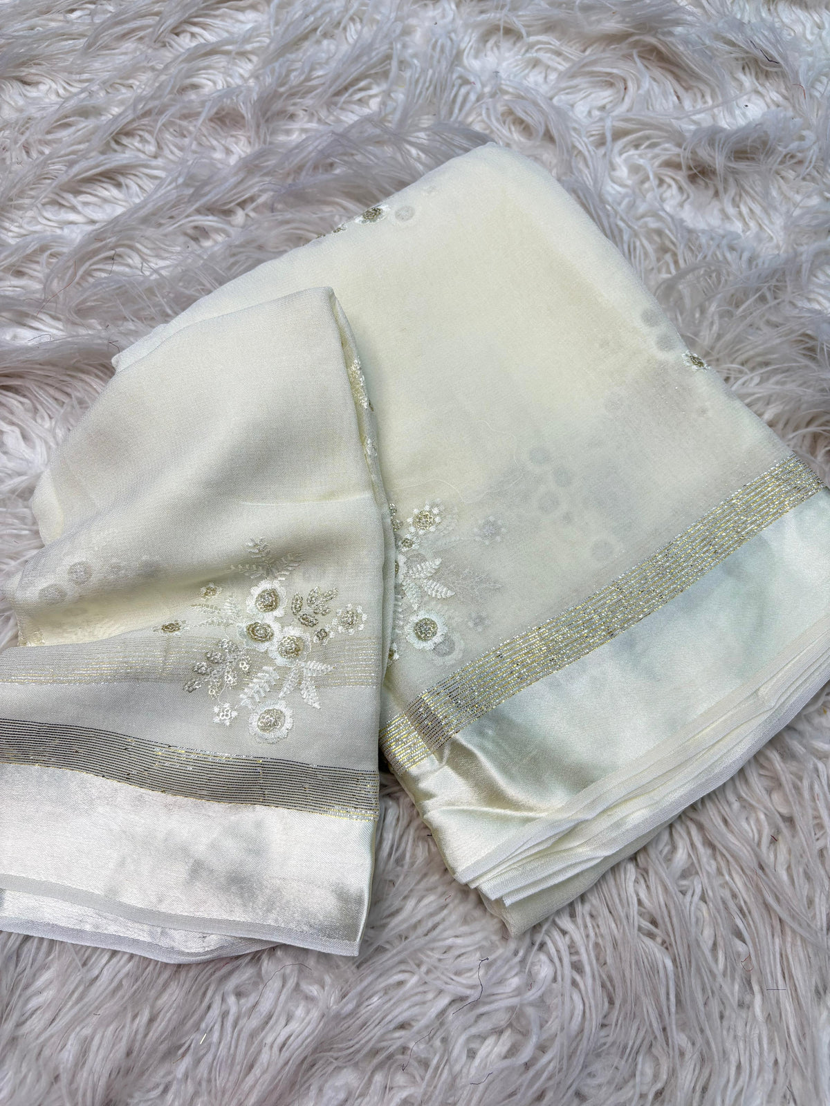 Glamorous Pure Viscose Georgette Fabric With Satin Border n Sequence Work Saree With Ravishing Blouse Piece