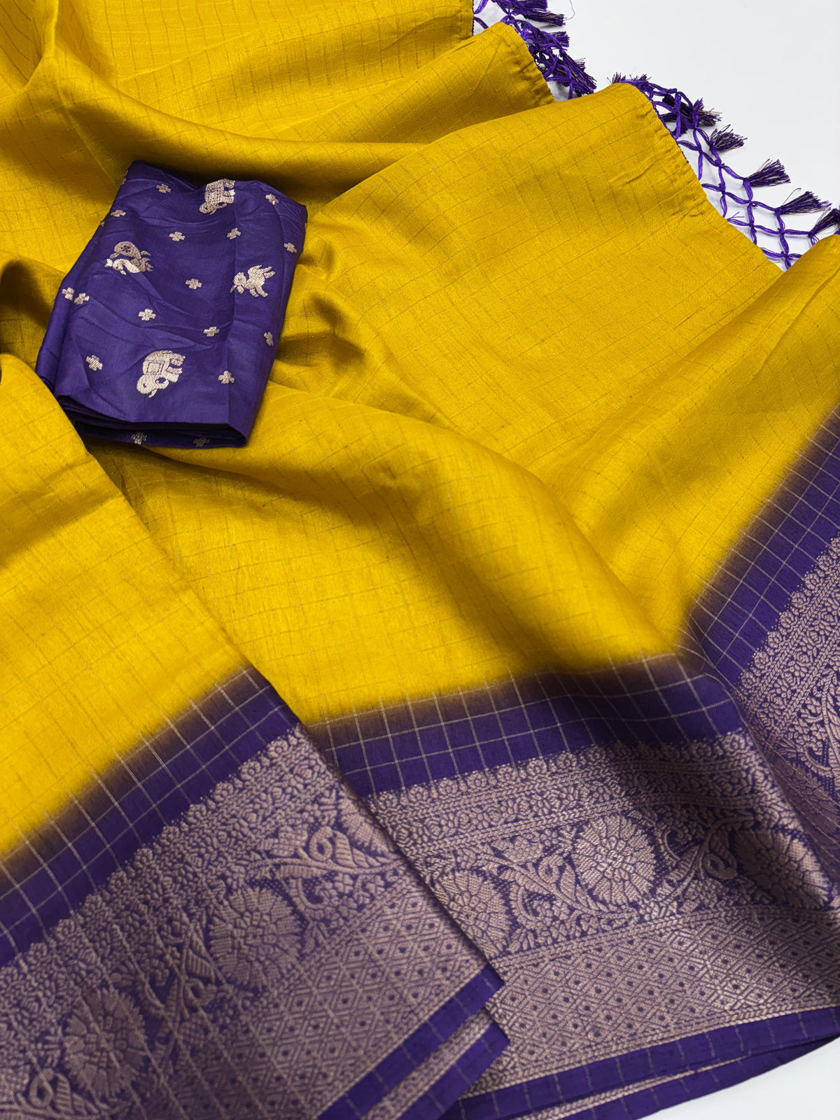 New Festive Wear Pure Dola Silk Chex Design With Jacquard Weaving Work Fancy Designer Saree