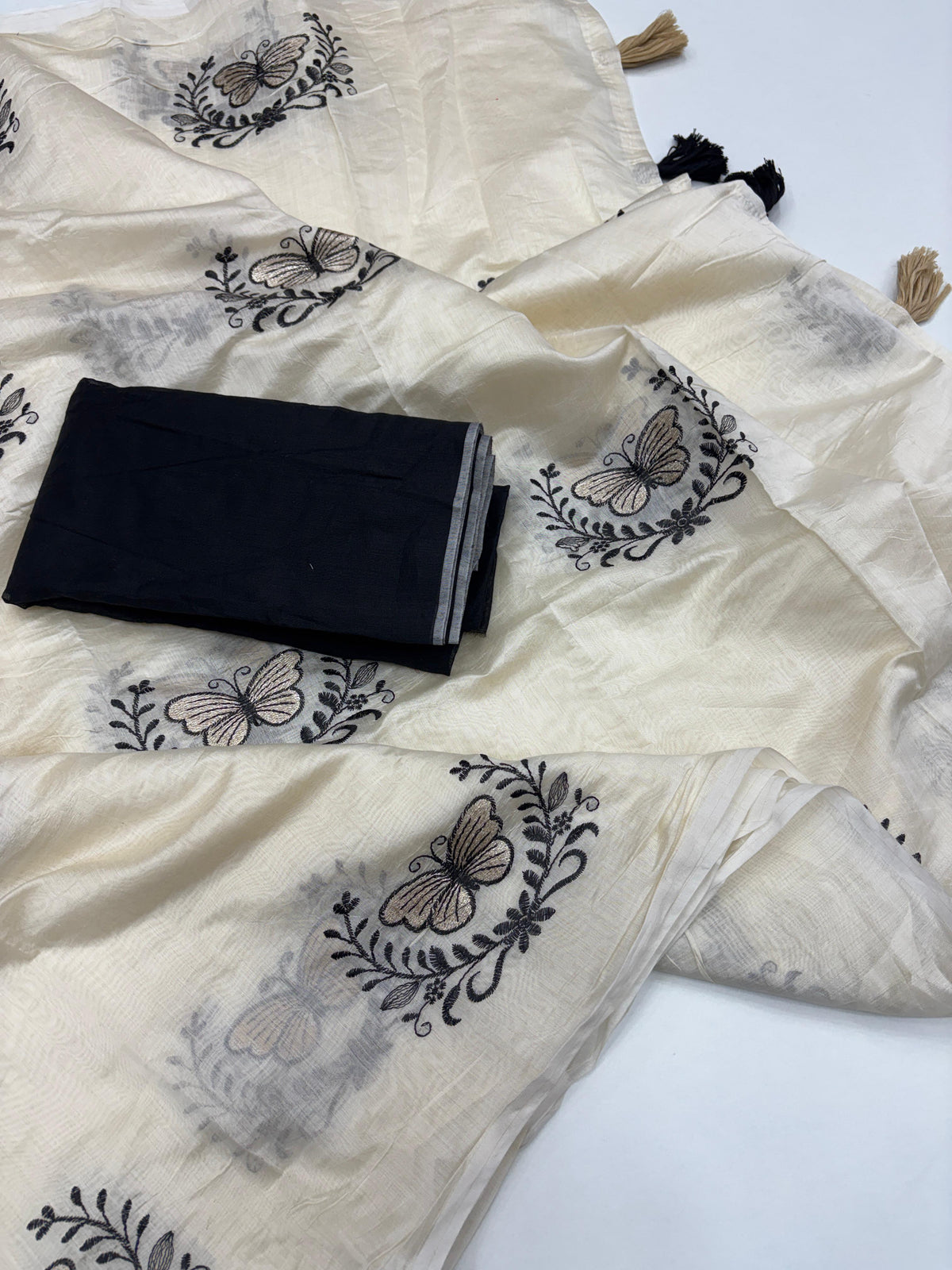Divine Function Wear Soft Chanderi Cotton Silk Butterfly Design Embroidery n Tussels Work Fancy Saree