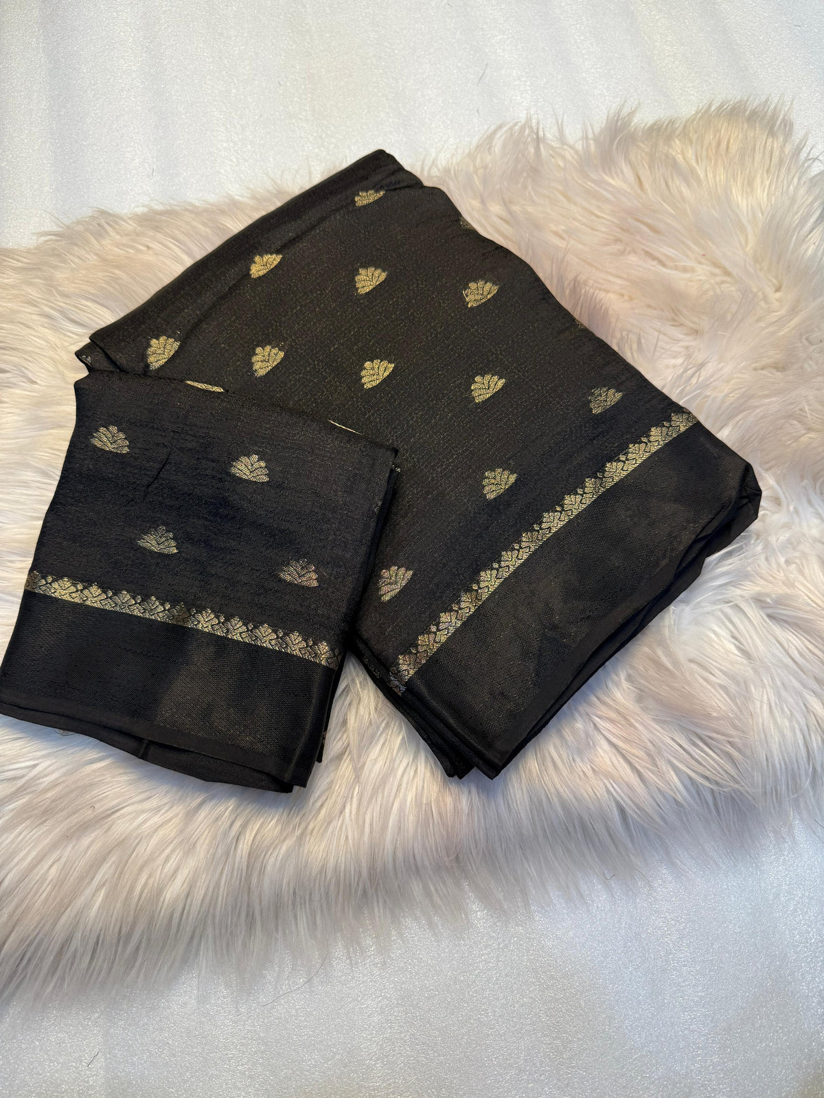 New Festive Wear Pure Soft Viscose Jute Zari Jacquard Weaving Work Fancy Designer Saree With Blouse