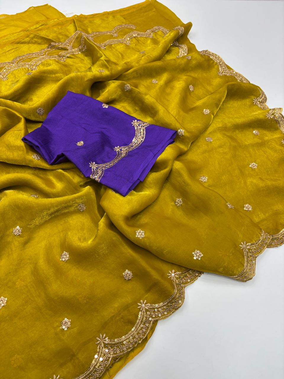 Forbearance Party Wear Space Silk Embroidery Thread Work Fancy Designer Saree With Contrast Blouse Piece