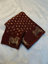 Load image into Gallery viewer, Admirable Festive Wear Viscose Dola With Crape Silk Jacquard Work n Rich Pallu Designer Saree For Ocassion
