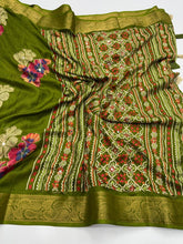 Load image into Gallery viewer, Magnetic Function Wear Pure Silk Rich Pallu n Mirror Work Designer Saree With Blouse Piece
