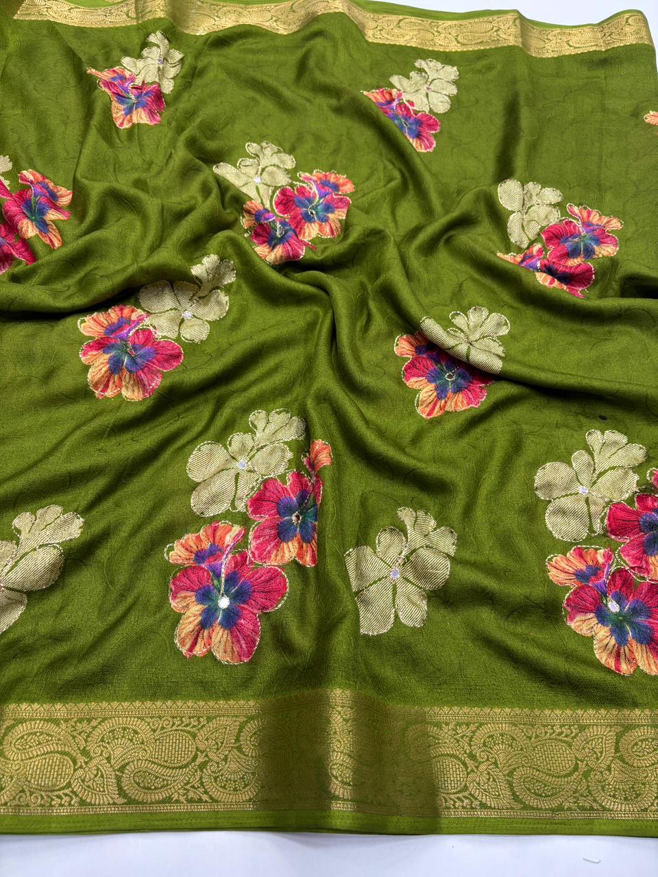 Magnetic Function Wear Pure Silk Rich Pallu n Mirror Work Designer Saree With Blouse Piece