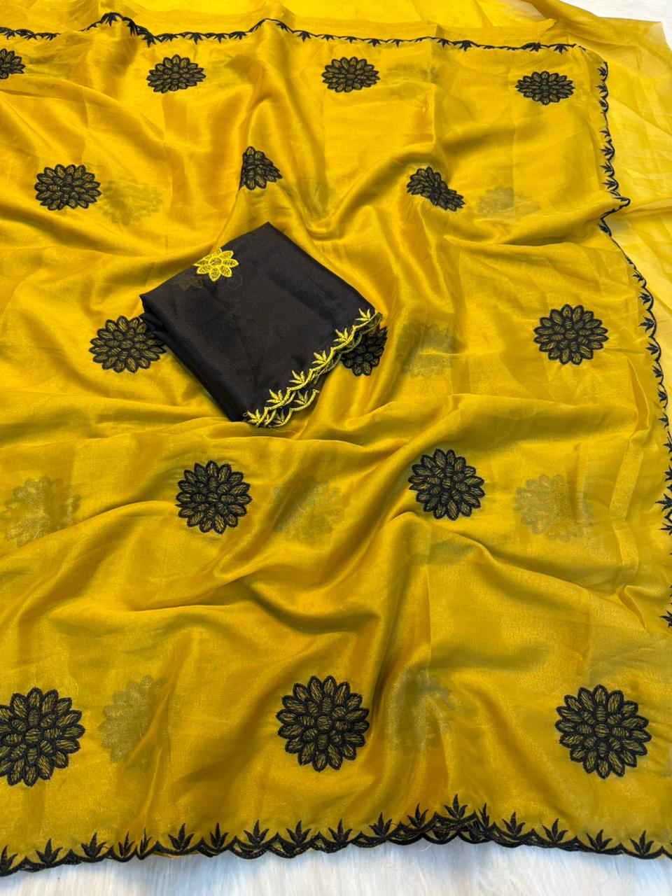 Heritage Party Wear Pure Soft Rangoli Silk Embroidery Thread Work Designer Saree With Blissful Blouse