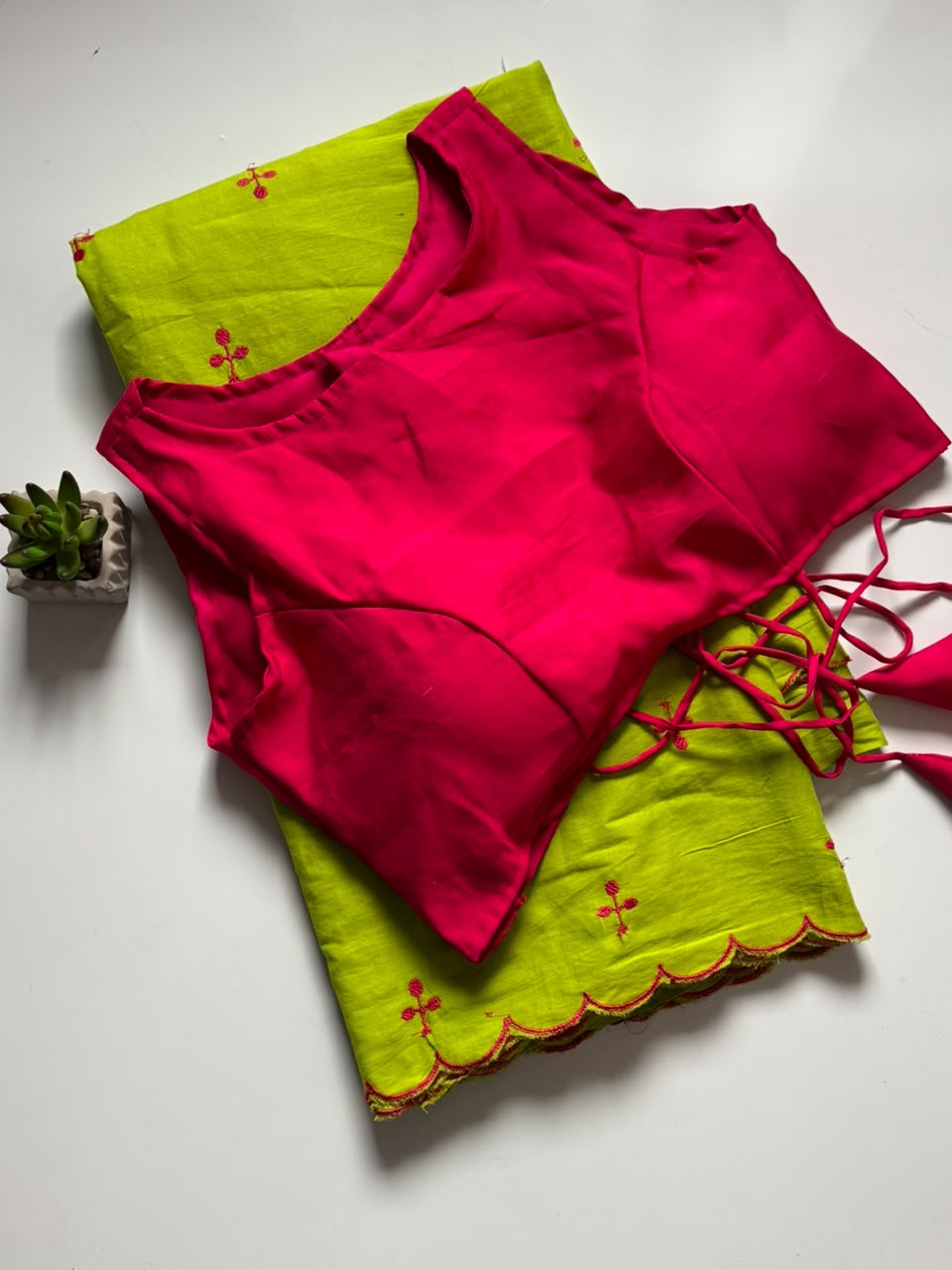 Regal Wedding Wear Cotton Embroidery n Thread Work Designer Saree With Unstitched Blouse Piece