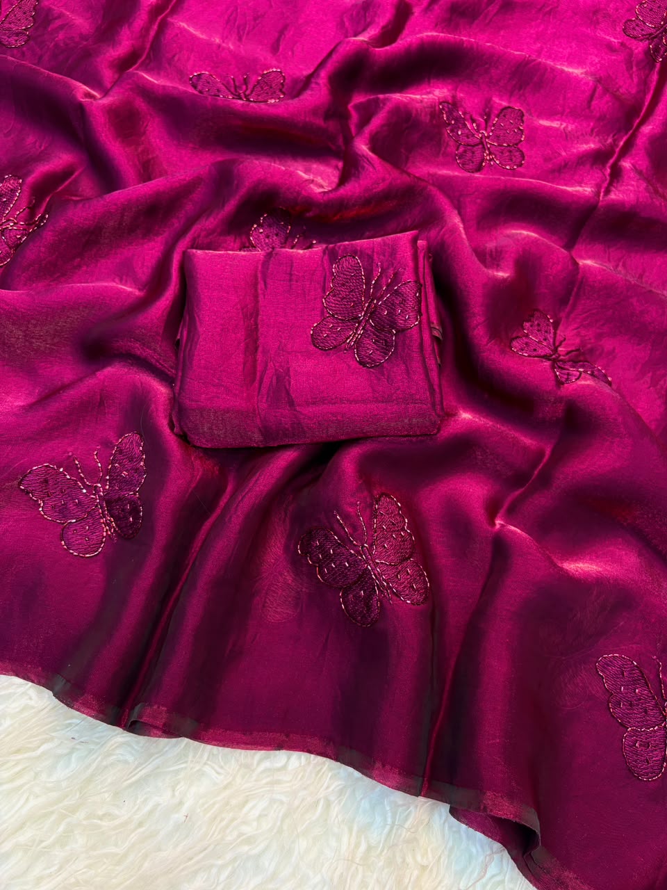 Divine Party Wear Silk Embroidery Thread n Beads Work Designer Saree With Blouse Piece